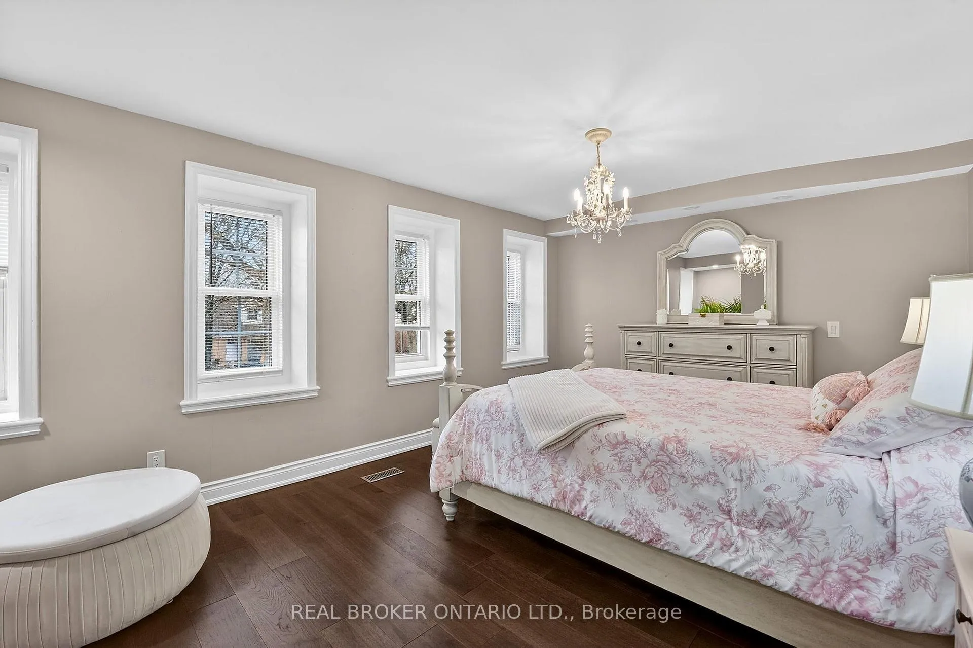 Photo 22 of 474 Knightsbridge Crescent, Hamilton, Ancaster — HOMEH
