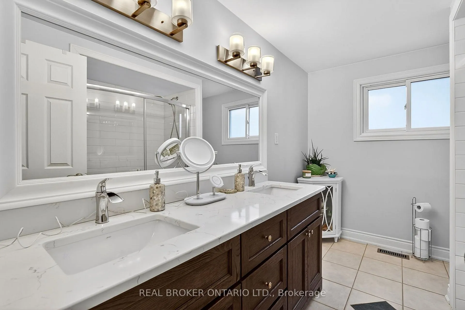 Photo 23 of 474 Knightsbridge Crescent, Hamilton, Ancaster — HOMEH