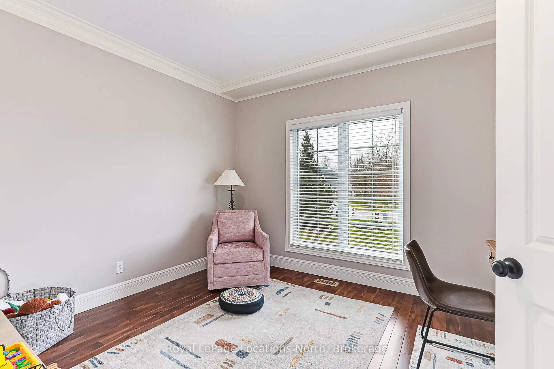 Photo 2 of 73 Findlay Drive, Collingwood — HOMEH