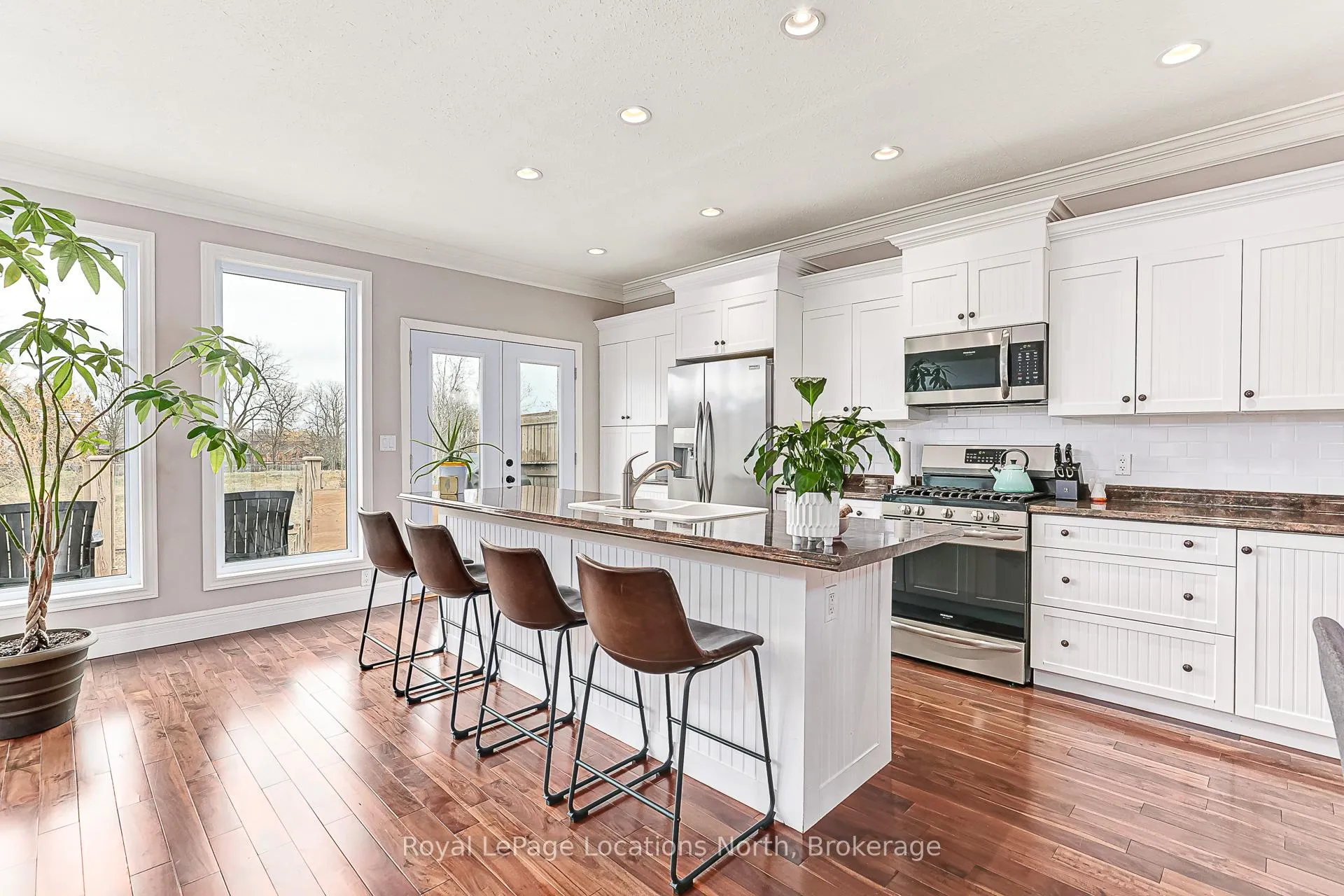 Photo 8 of 73 Findlay Drive, Collingwood — HOMEH