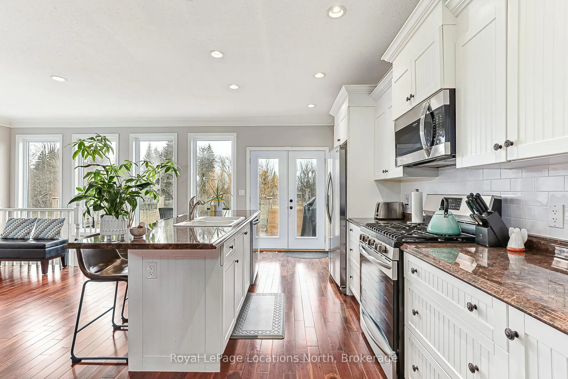 Photo 10 of 73 Findlay Drive, Collingwood — HOMEH