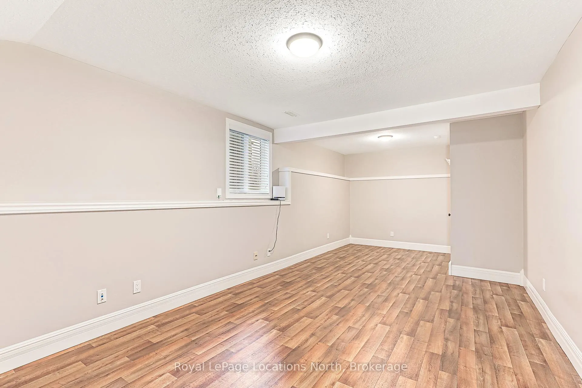 Photo 25 of 73 Findlay Drive, Collingwood — HOMEH