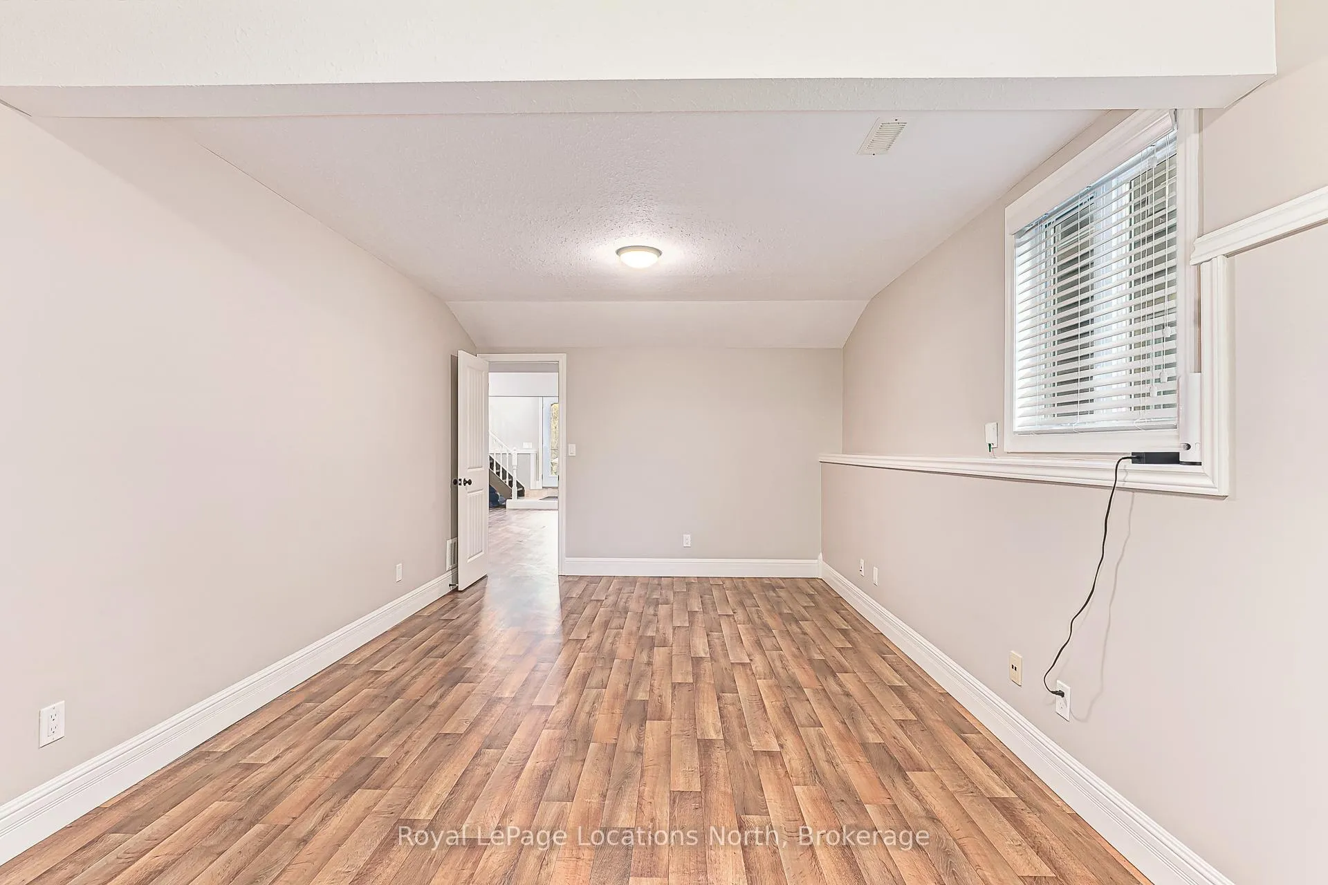 Photo 26 of 73 Findlay Drive, Collingwood — HOMEH