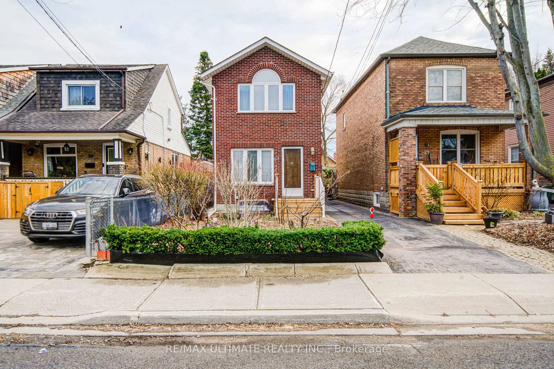 Photo 1 of 51 Epsom Avenue E, Toronto, Woodbine-Lumsden — HOMEH