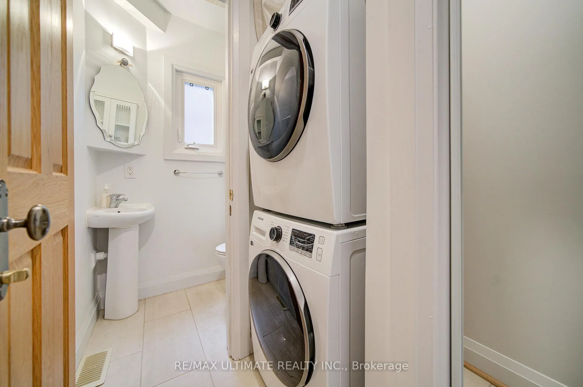 Photo 9 of 51 Epsom Avenue E, Toronto, Woodbine-Lumsden — HOMEH