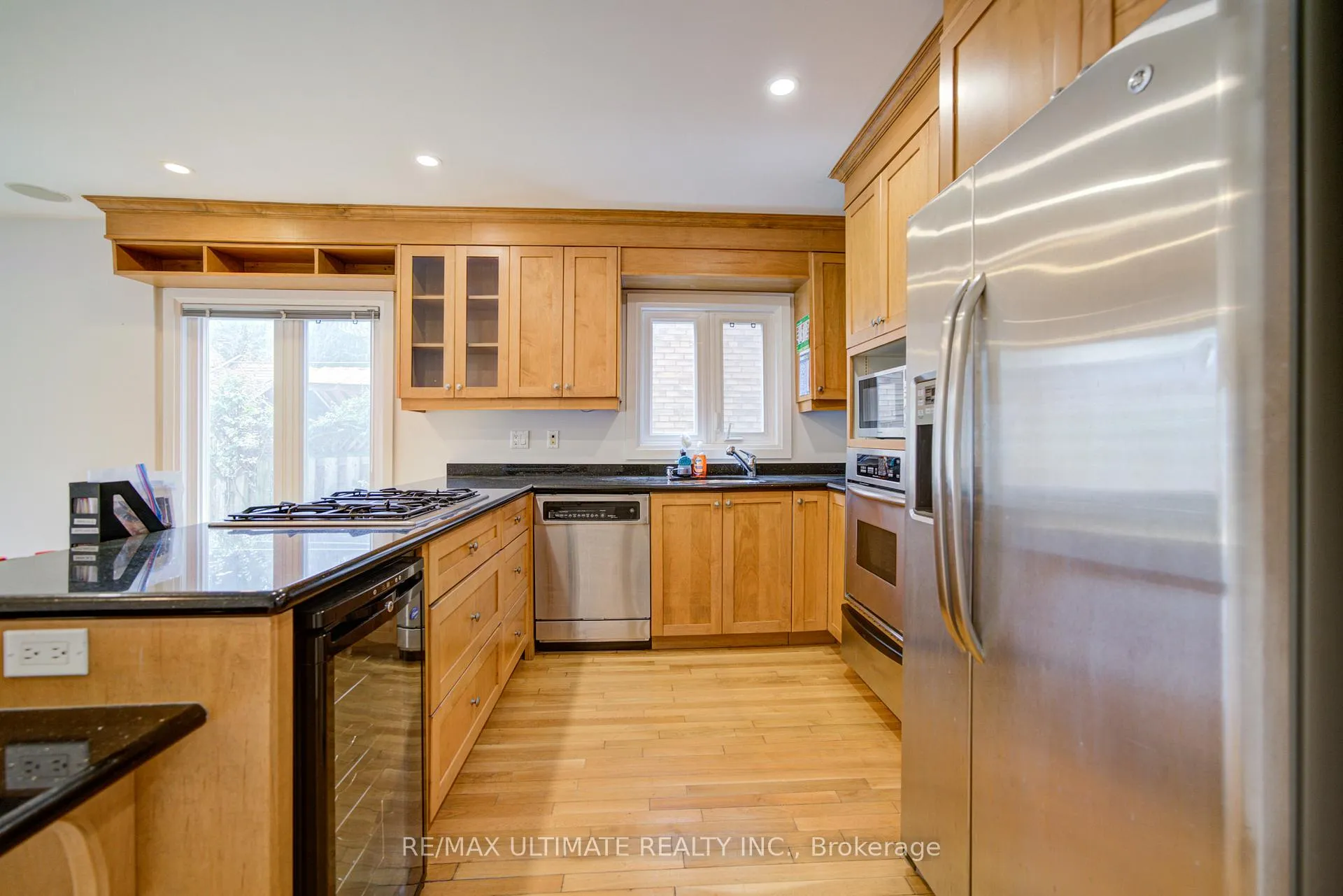 Photo 10 of 51 Epsom Avenue E, Toronto, Woodbine-Lumsden — HOMEH