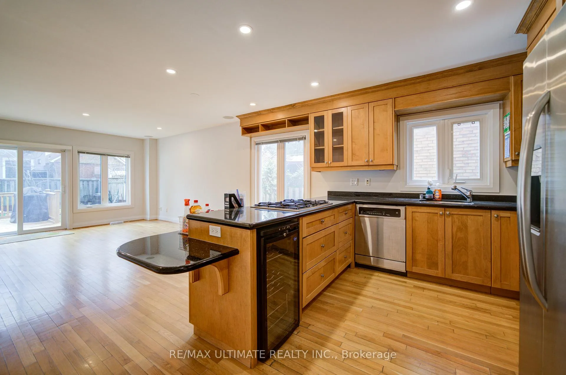 Photo 11 of 51 Epsom Avenue E, Toronto, Woodbine-Lumsden — HOMEH