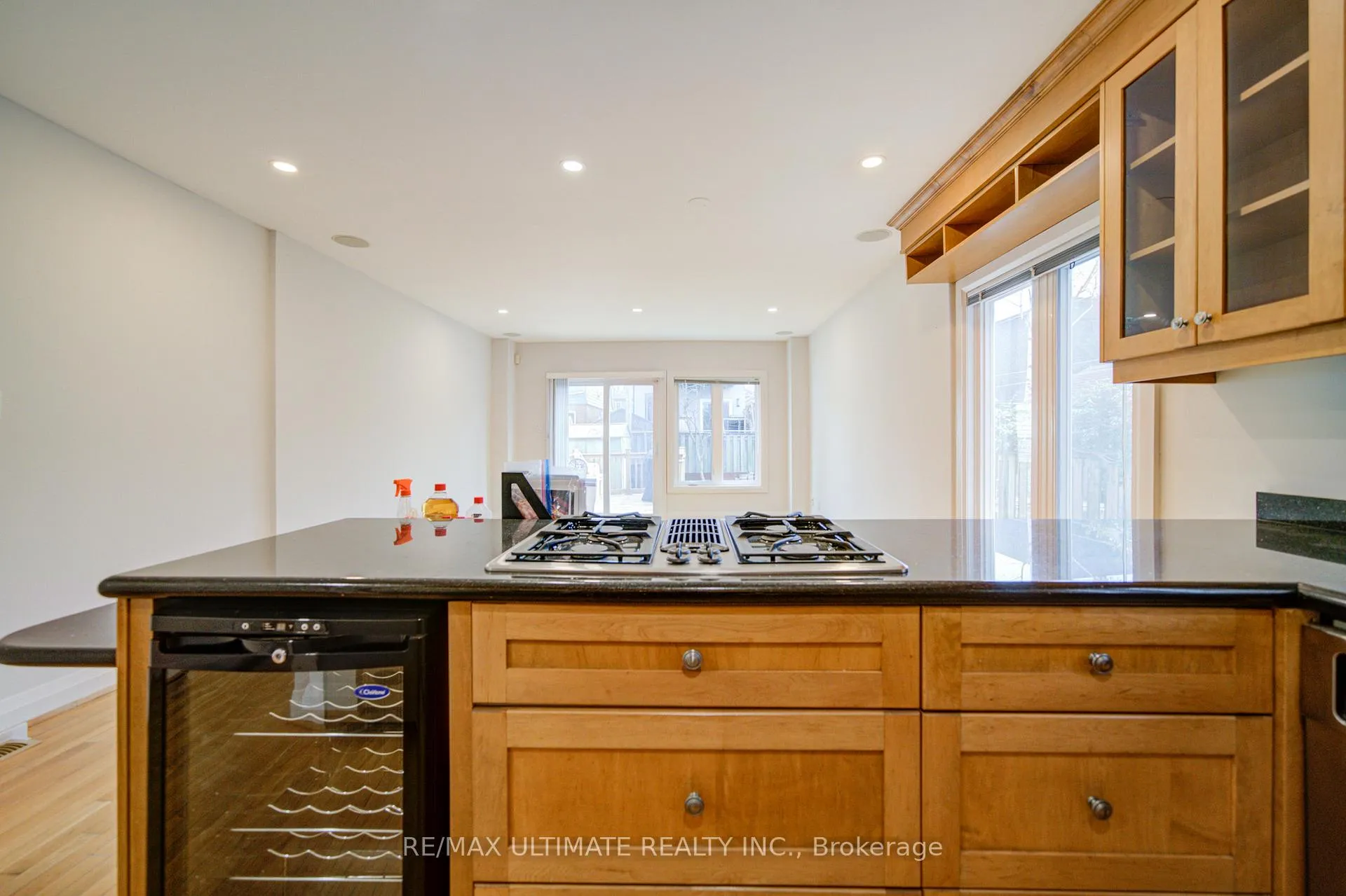 Photo 13 of 51 Epsom Avenue E, Toronto, Woodbine-Lumsden — HOMEH