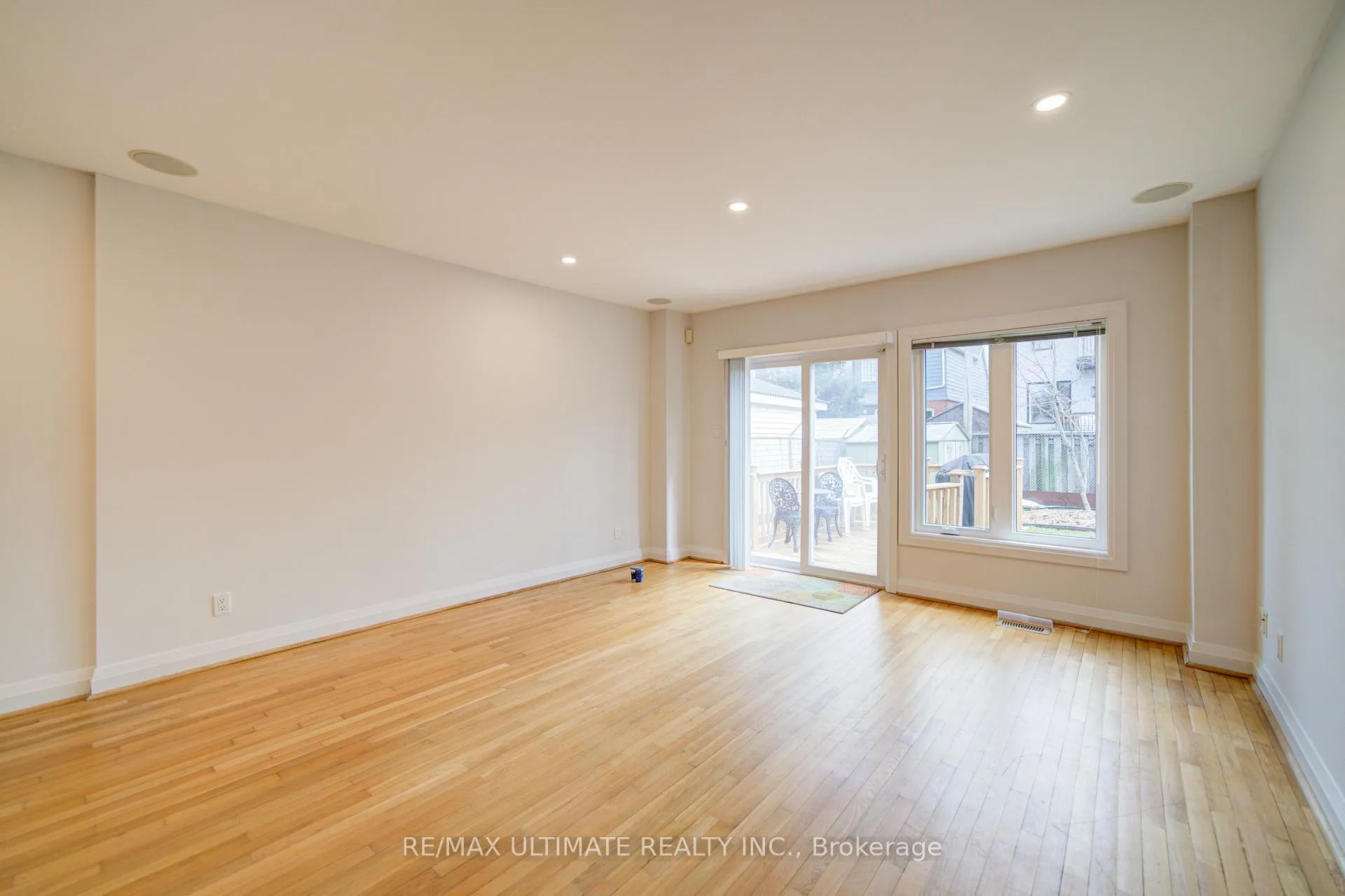 Photo 14 of 51 Epsom Avenue E, Toronto, Woodbine-Lumsden — HOMEH