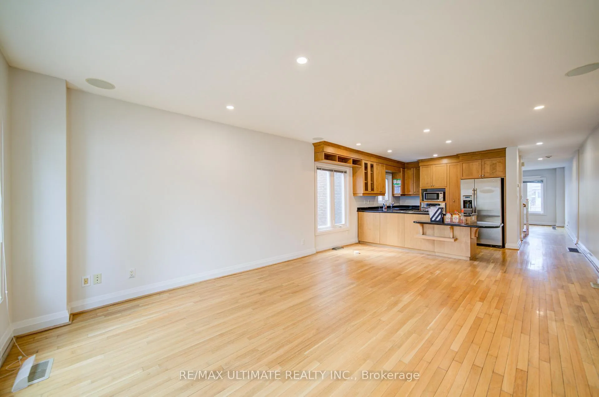 Photo 15 of 51 Epsom Avenue E, Toronto, Woodbine-Lumsden — HOMEH