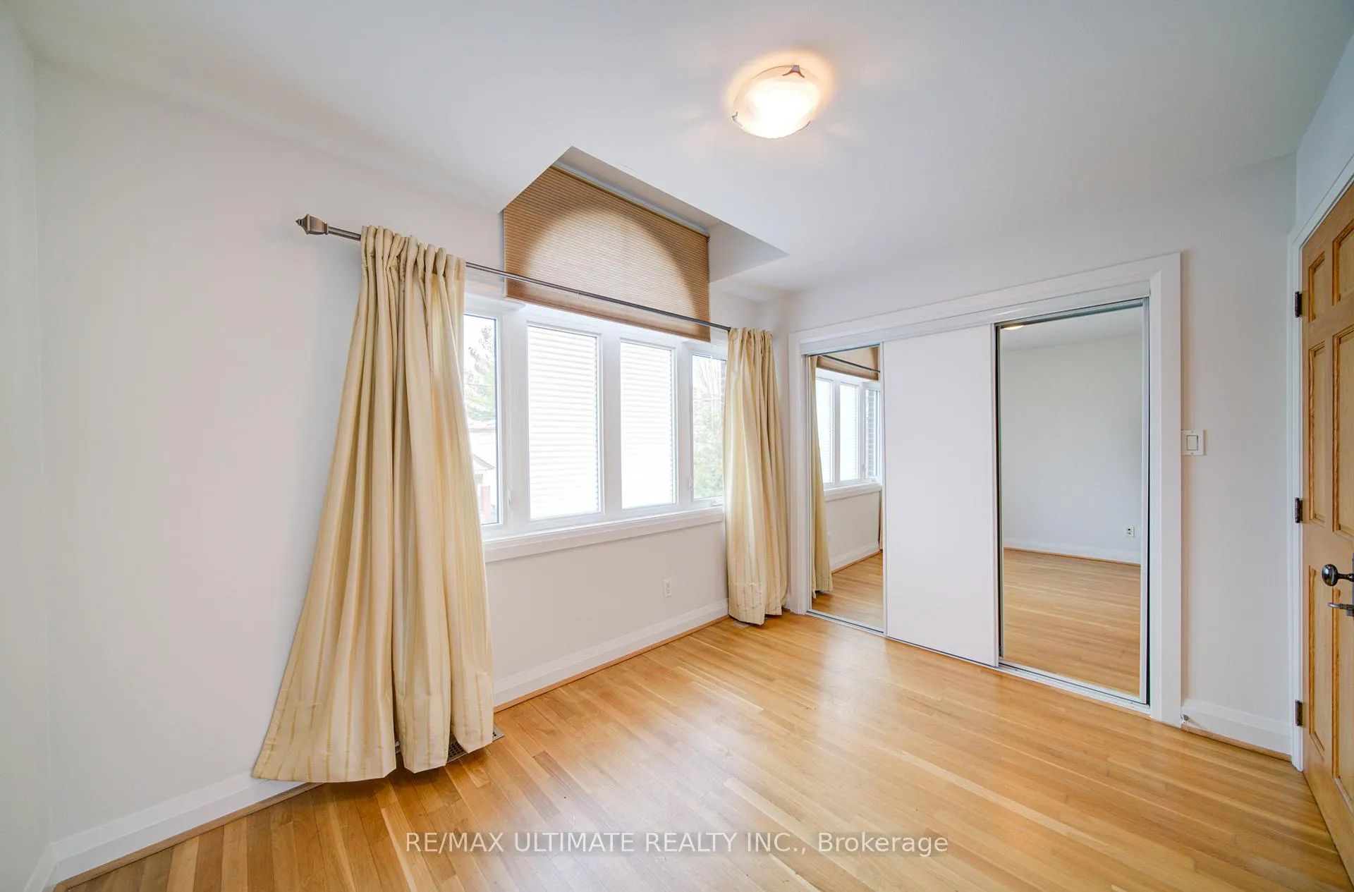 Photo 18 of 51 Epsom Avenue E, Toronto, Woodbine-Lumsden — HOMEH