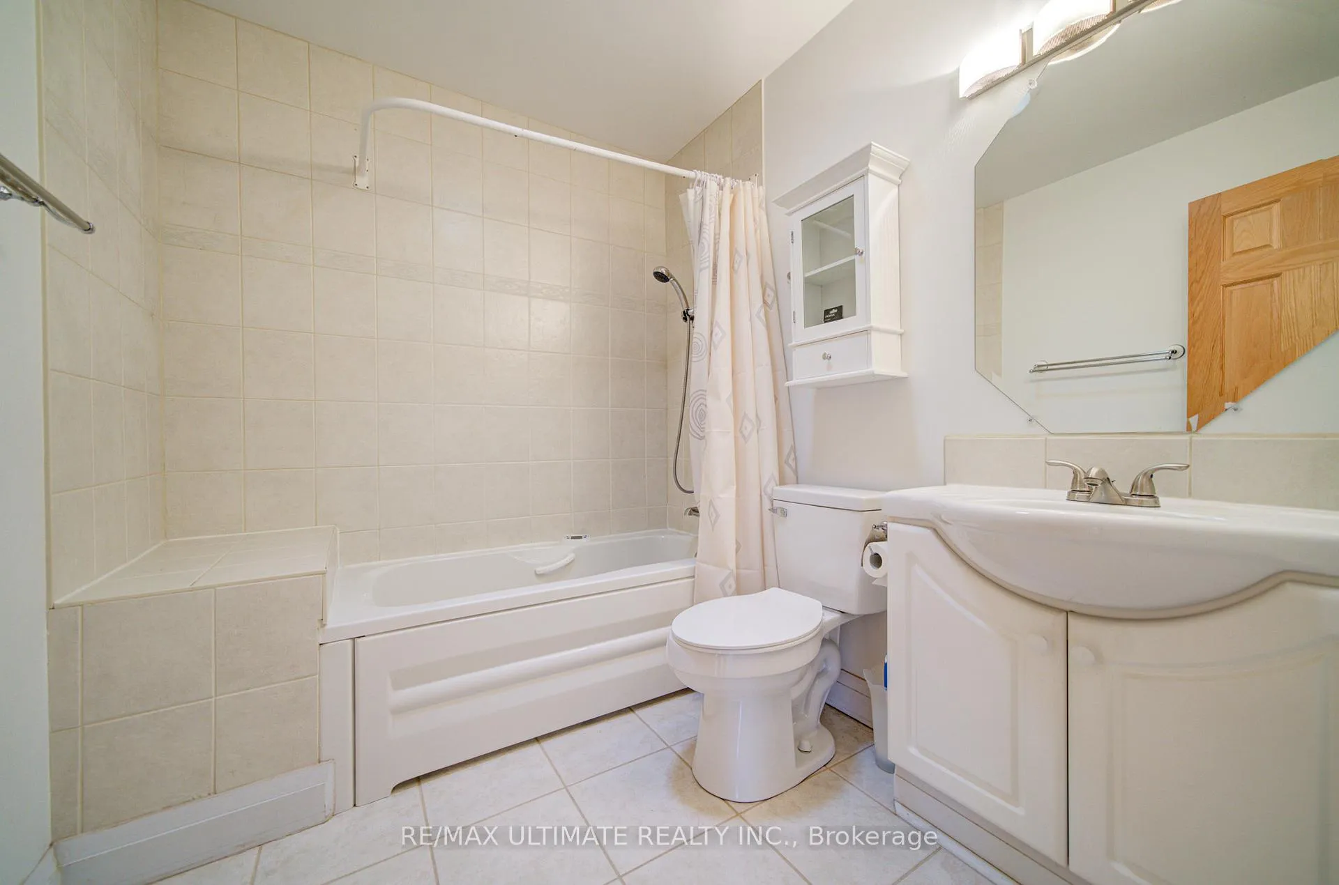 Photo 21 of 51 Epsom Avenue E, Toronto, Woodbine-Lumsden — HOMEH