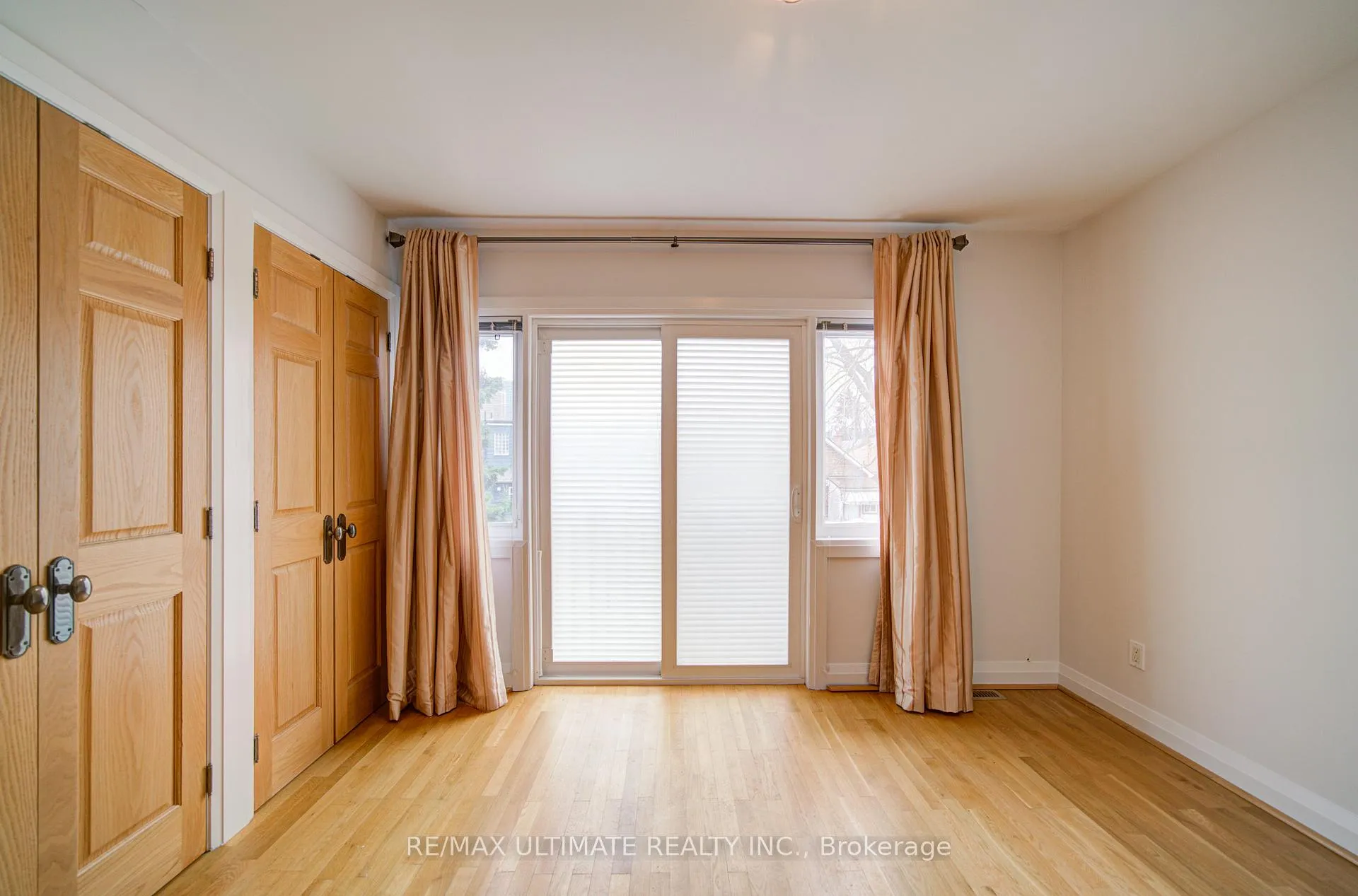 Photo 23 of 51 Epsom Avenue E, Toronto, Woodbine-Lumsden — HOMEH