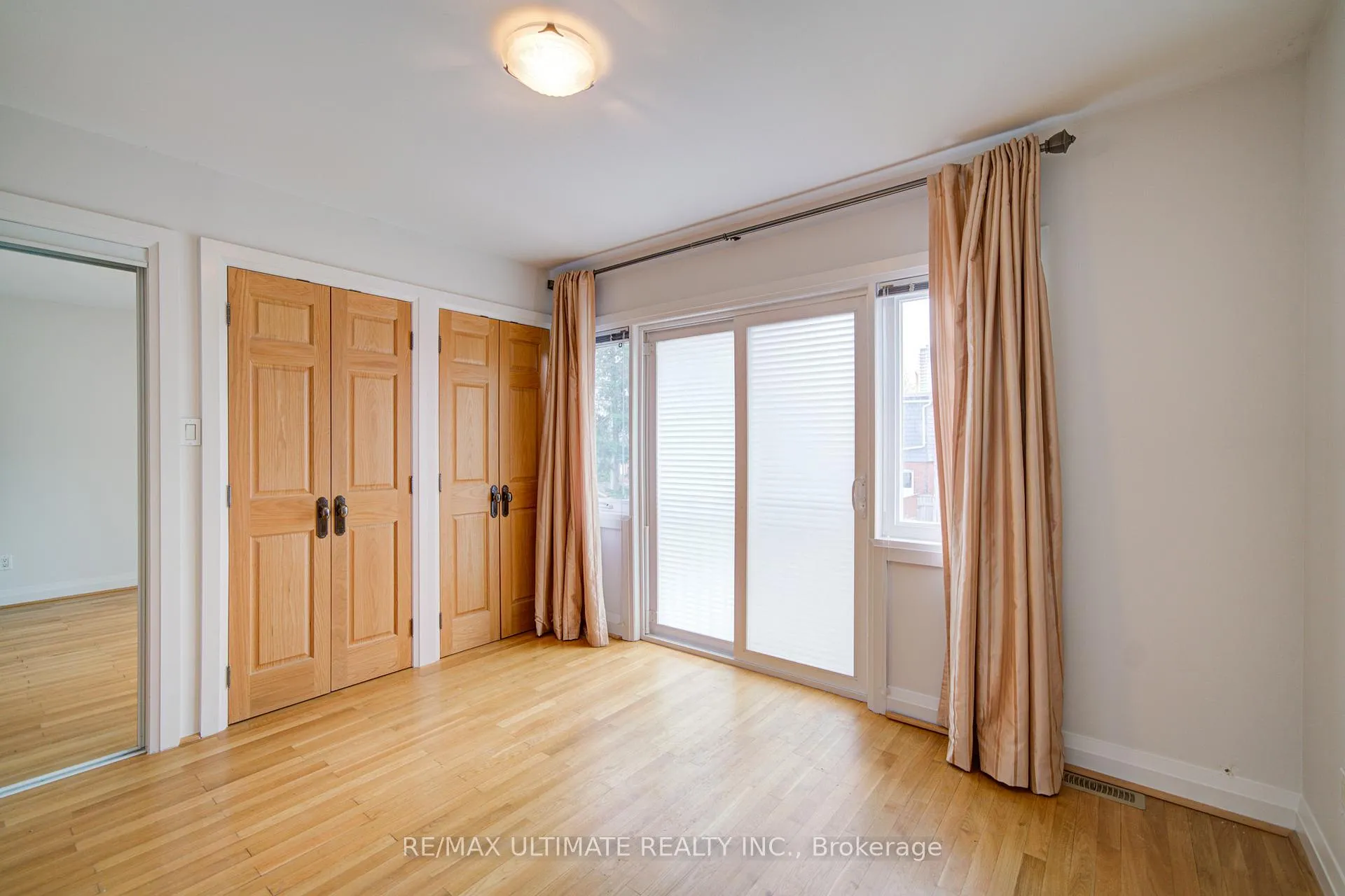 Photo 24 of 51 Epsom Avenue E, Toronto, Woodbine-Lumsden — HOMEH