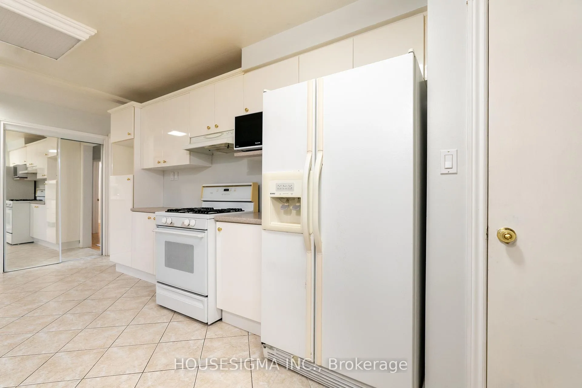 Photo 8 of 1 Cherrylane Drive N, St. Catharines, Vine/Linwell — HOMEH