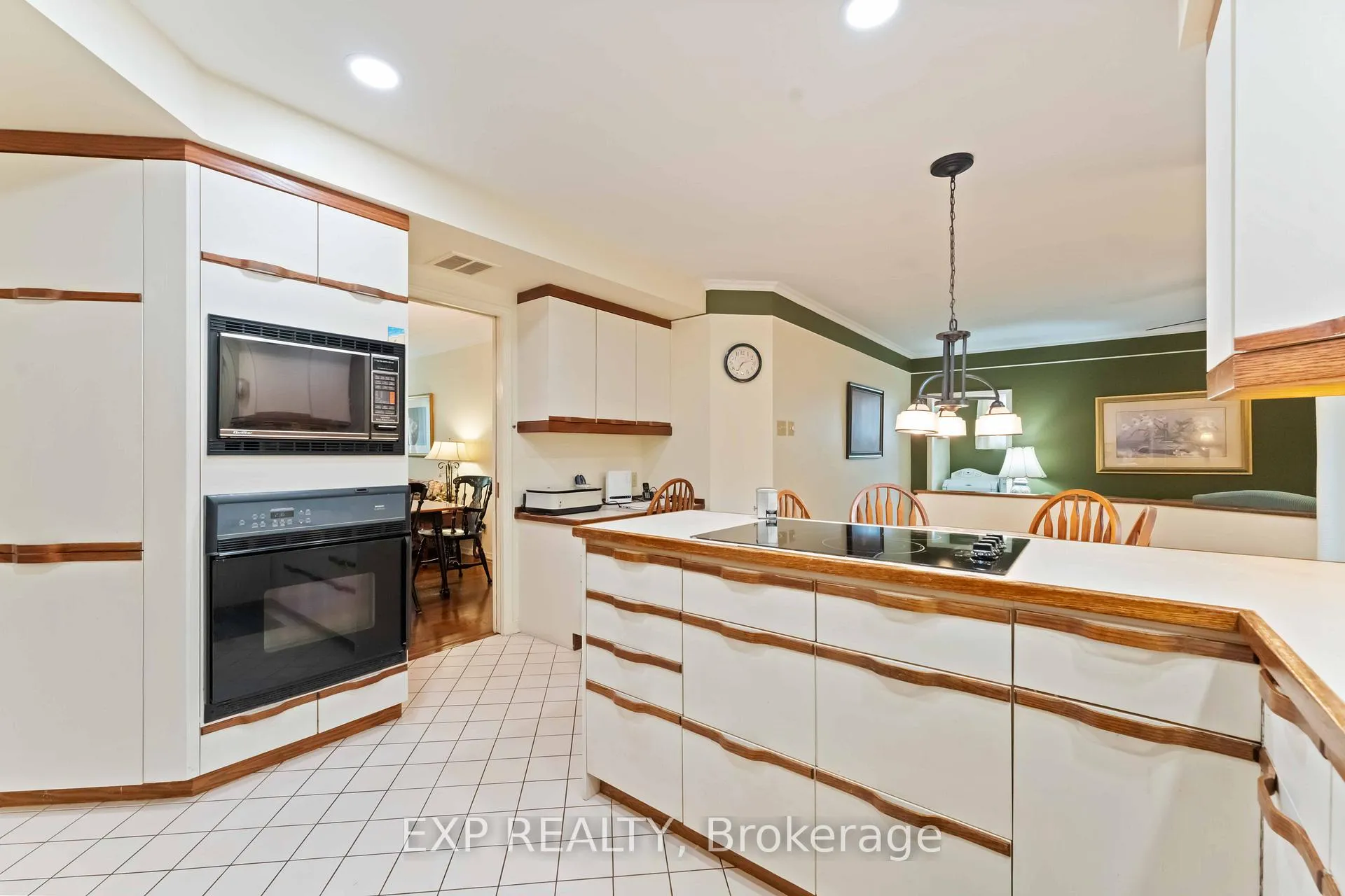 Photo 6 of 16 Evelyn Street, Ottawa, Stittsville (South) — HOMEH