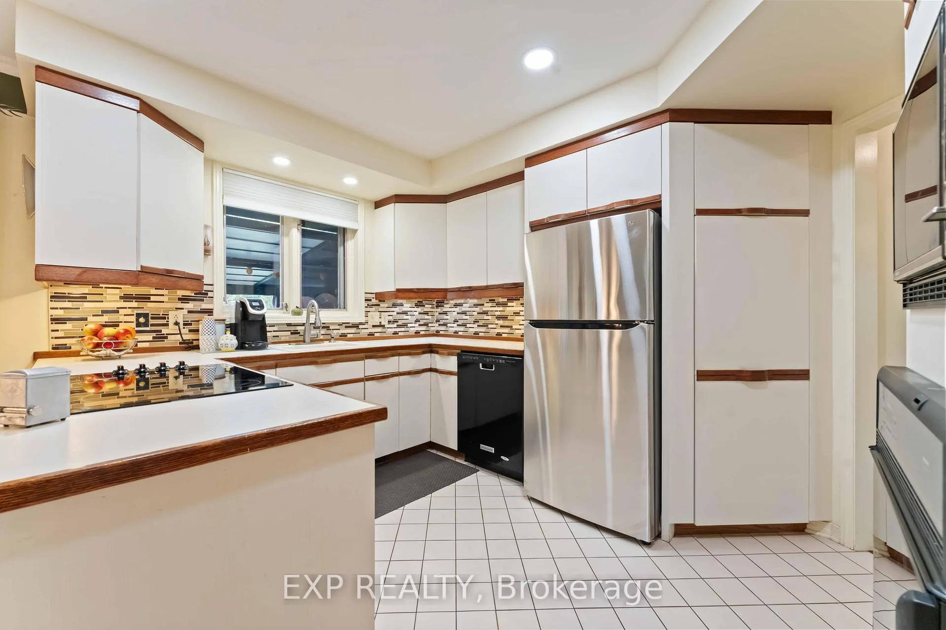 Photo 7 of 16 Evelyn Street, Ottawa, Stittsville (South) — HOMEH