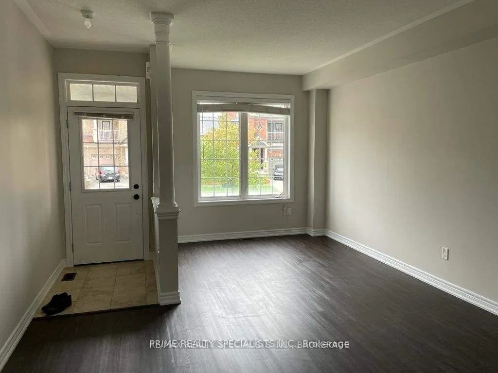 Photo 2 of 40 Kawana Road, Brampton, Bram West — HOMEH