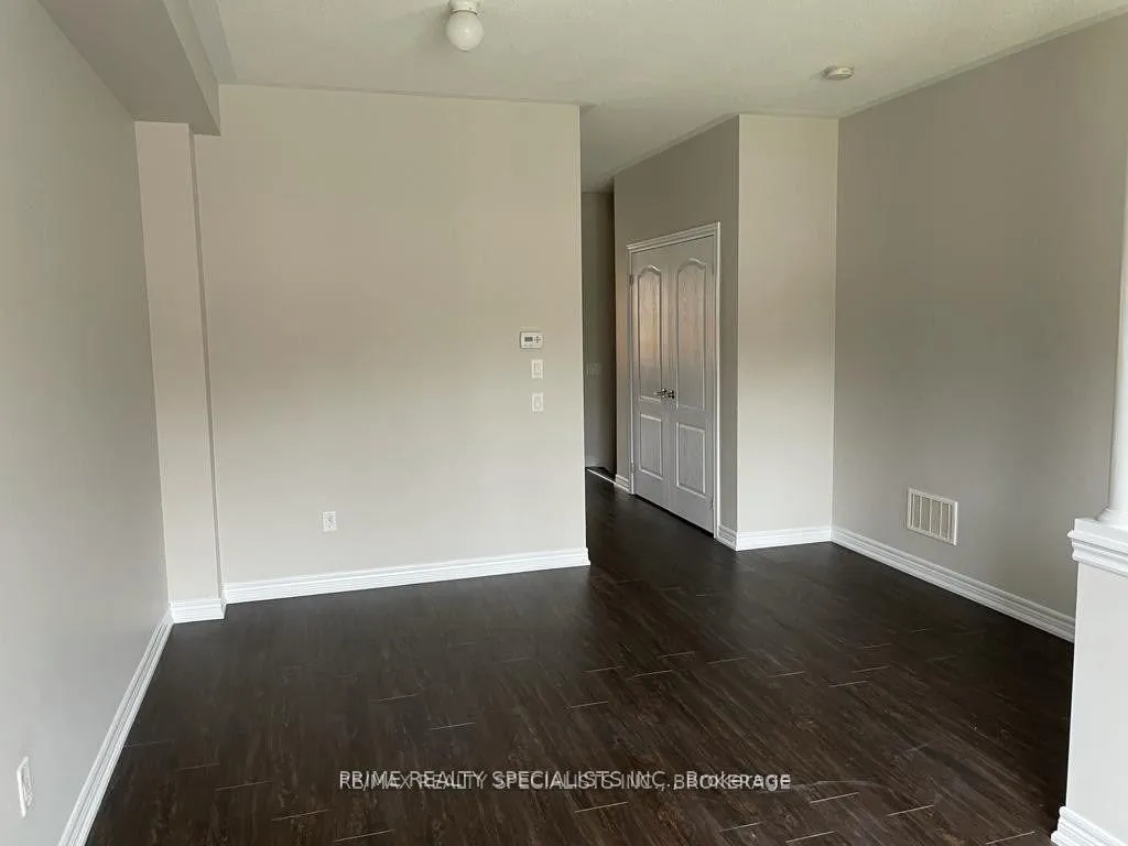 Photo 3 of 40 Kawana Road, Brampton, Bram West — HOMEH
