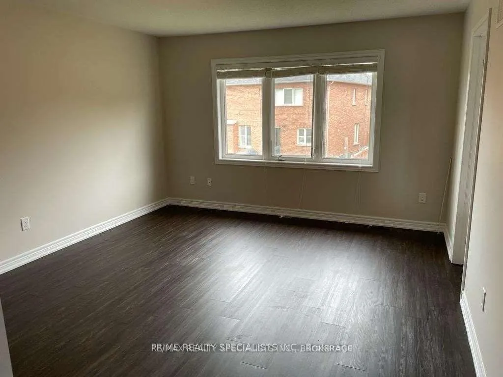Photo 8 of 40 Kawana Road, Brampton, Bram West — HOMEH