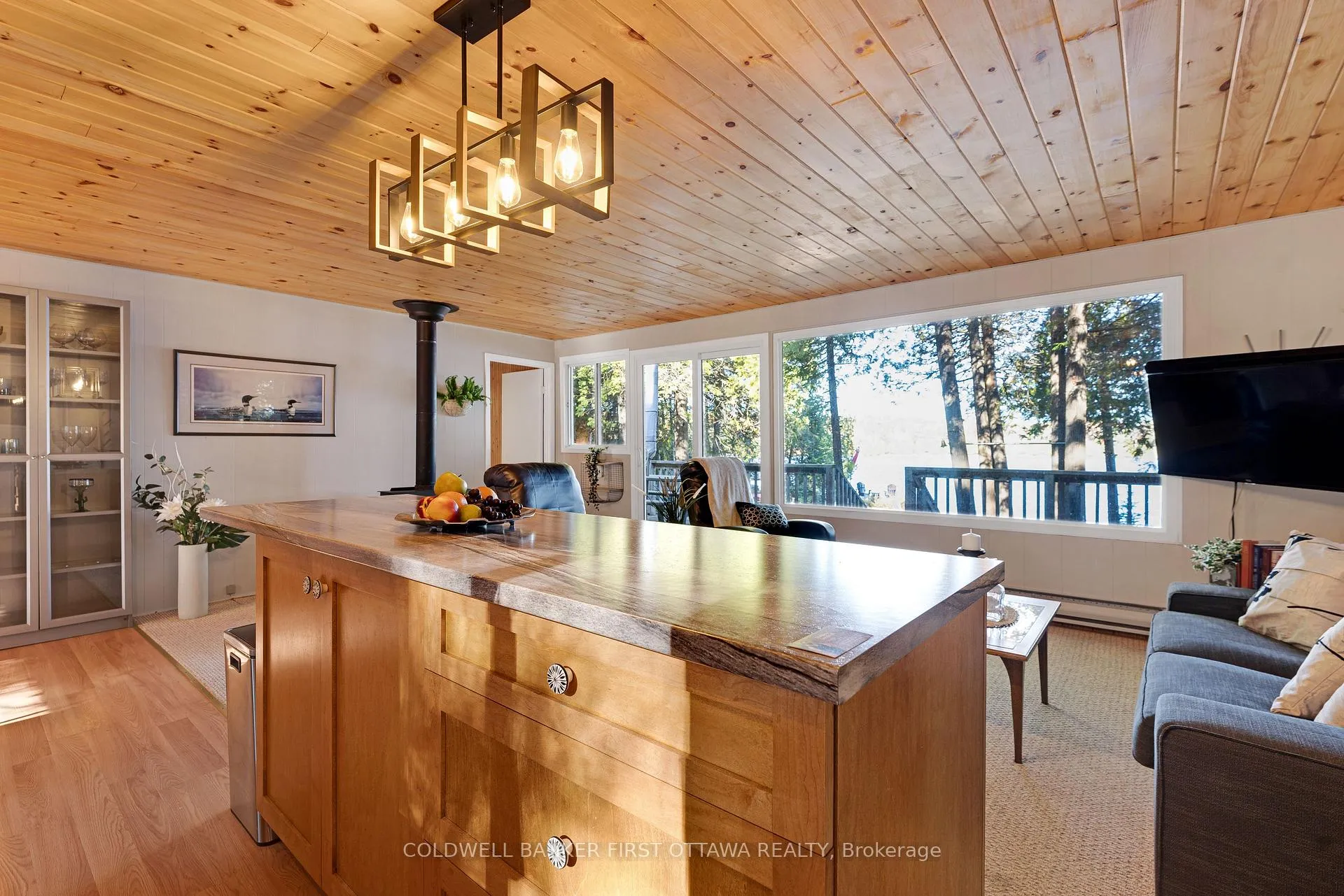 Photo 12 of 334 Featherston Lane, Tay Valley, Bathurst/Burgess & Sherbrooke (South Sherbrooke) Twp — HOMEH