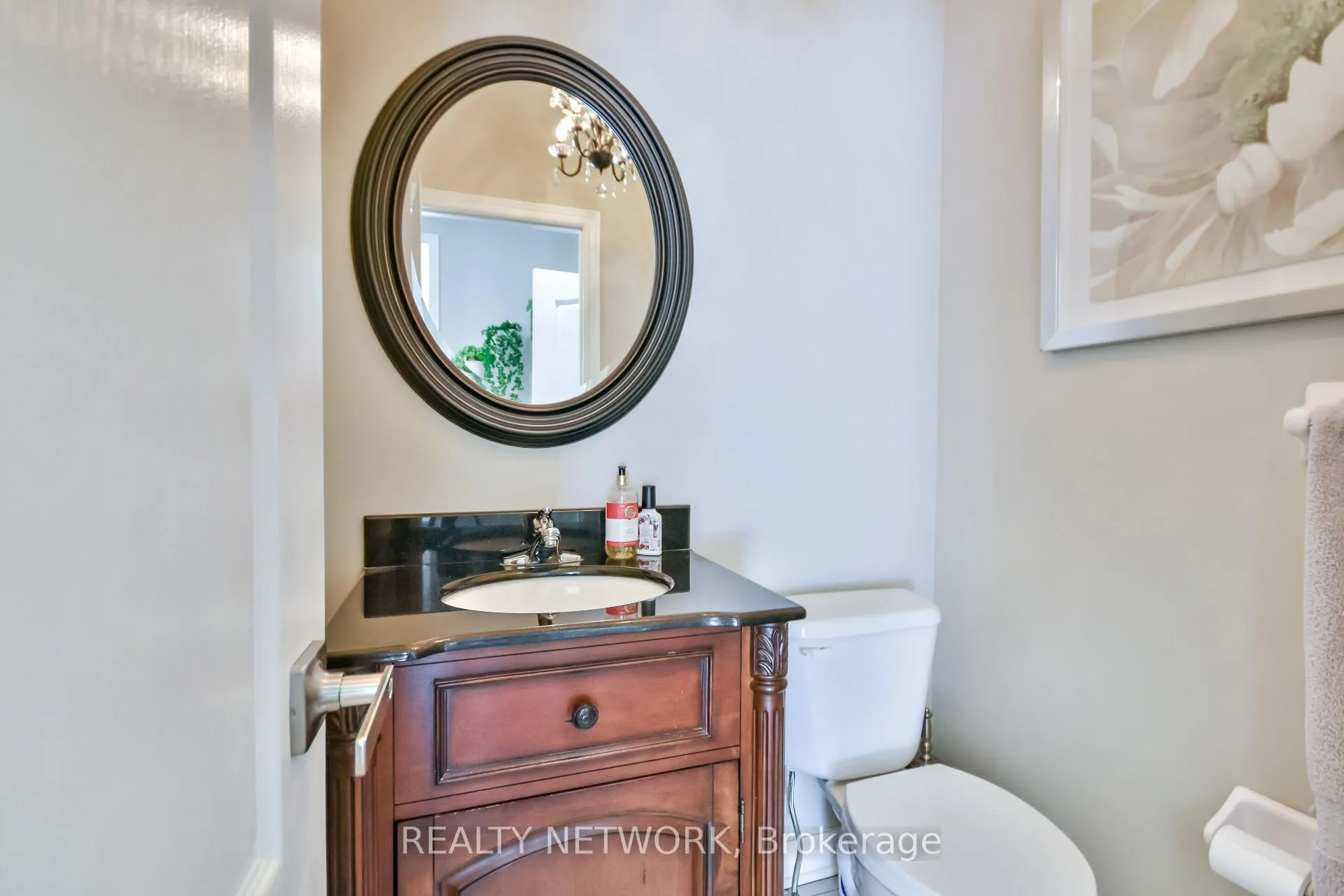 Photo 20 of 5 Camelot Square, Barrie, Innis-Shore — HOMEH