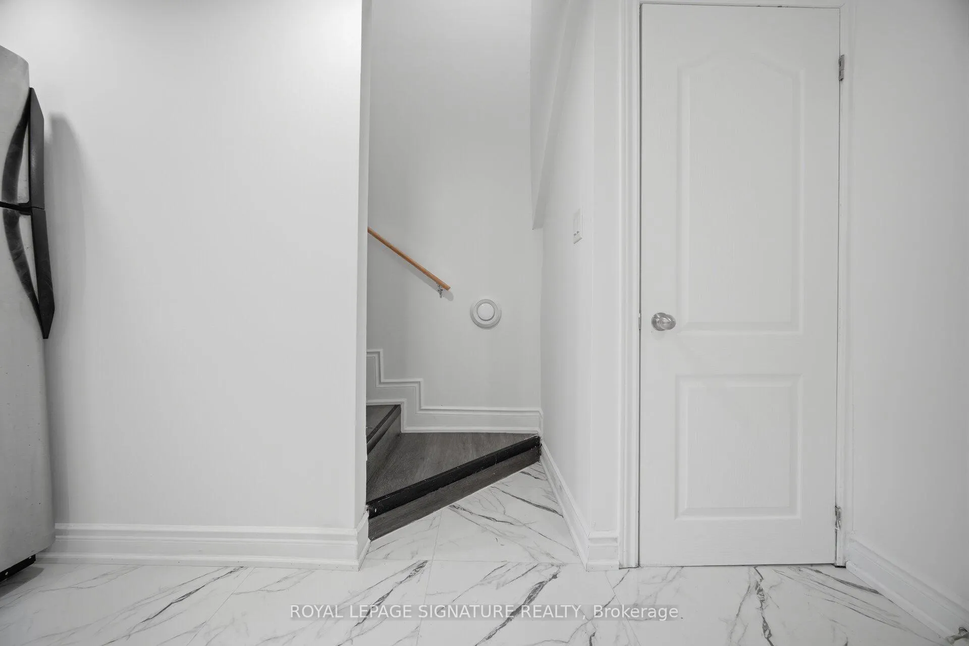 Photo 7 of Unit 2, 75 Bartley Bull Parkway, Brampton, Brampton East — HOMEH