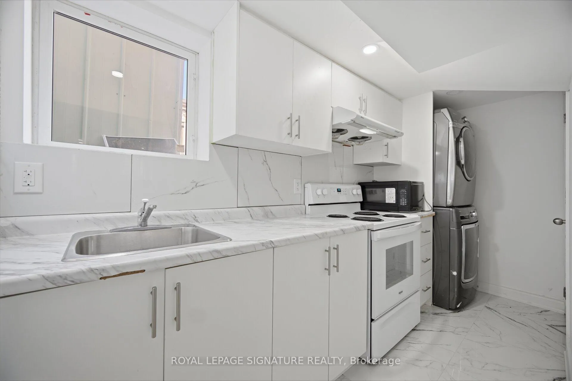 Photo 13 of Unit 2, 75 Bartley Bull Parkway, Brampton, Brampton East — HOMEH