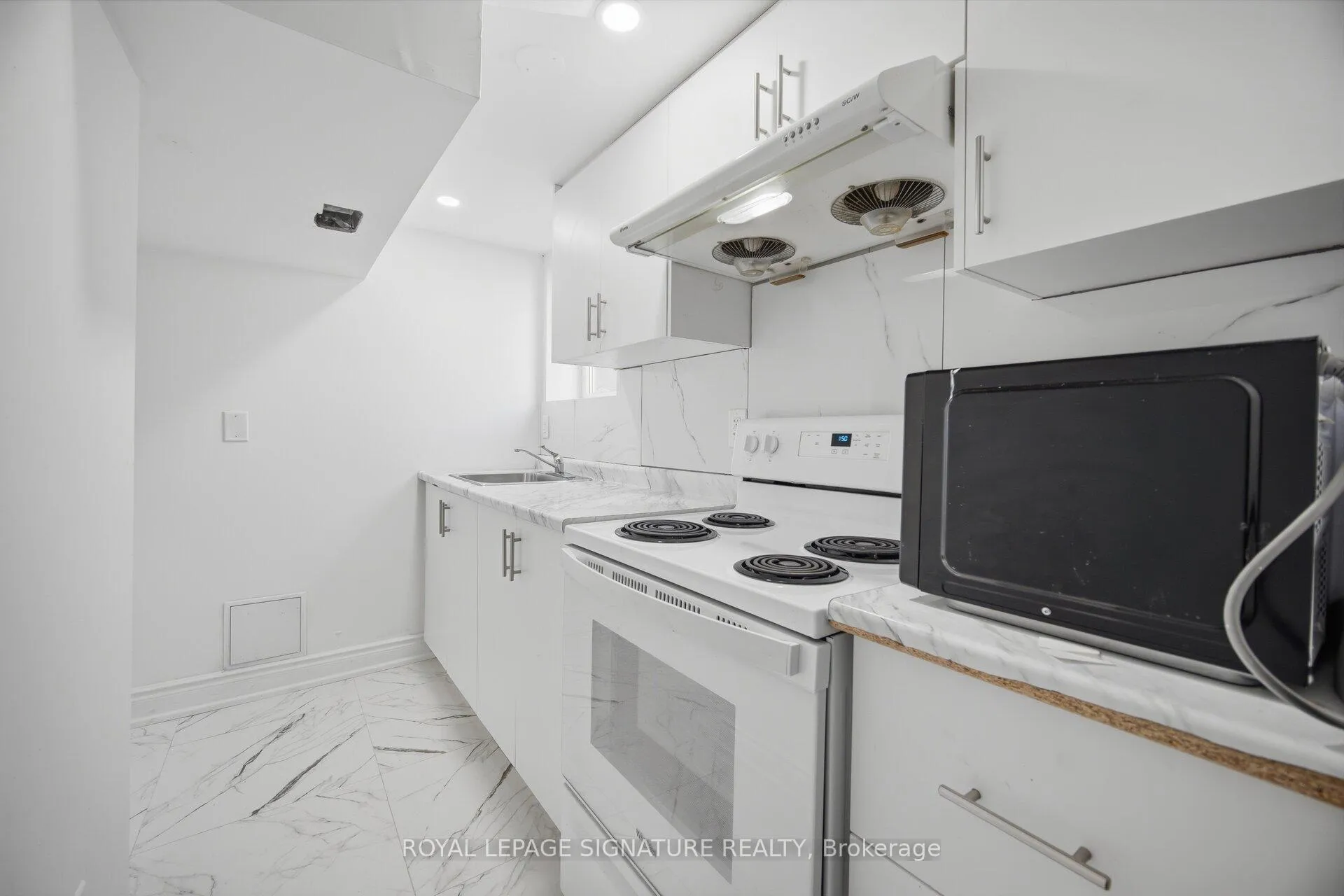 Photo 16 of Unit 2, 75 Bartley Bull Parkway, Brampton, Brampton East — HOMEH