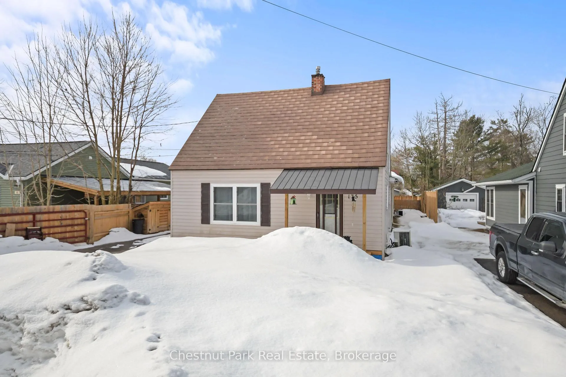 Photo 2 of 175 Crescent Drive, Gravenhurst, Muskoka (S) — HOMEH