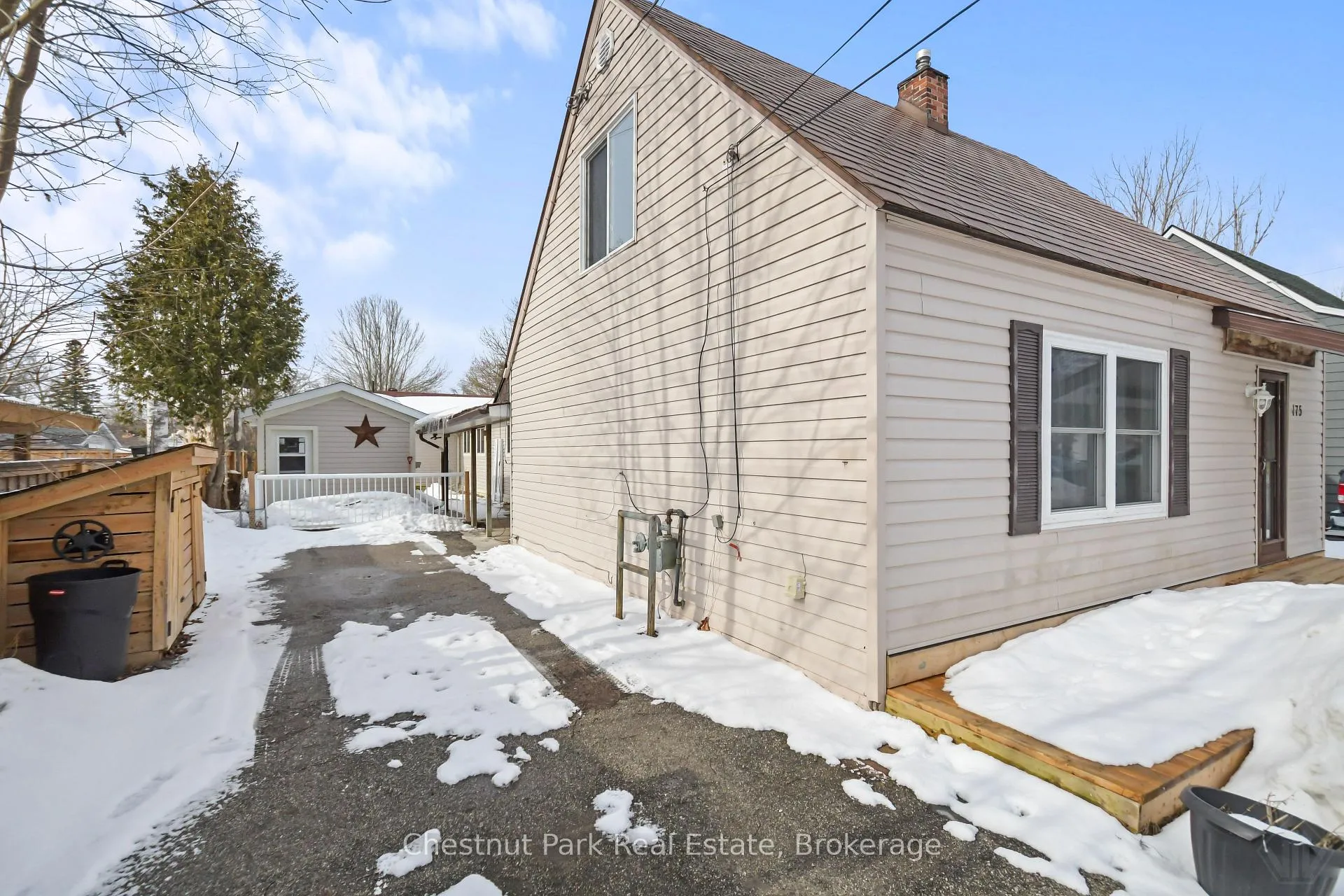 Photo 4 of 175 Crescent Drive, Gravenhurst, Muskoka (S) — HOMEH