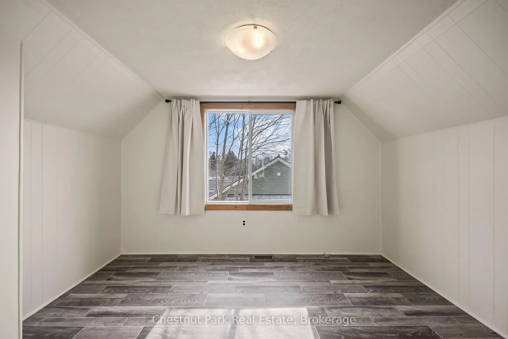 Photo 16 of 175 Crescent Drive, Gravenhurst, Muskoka (S) — HOMEH
