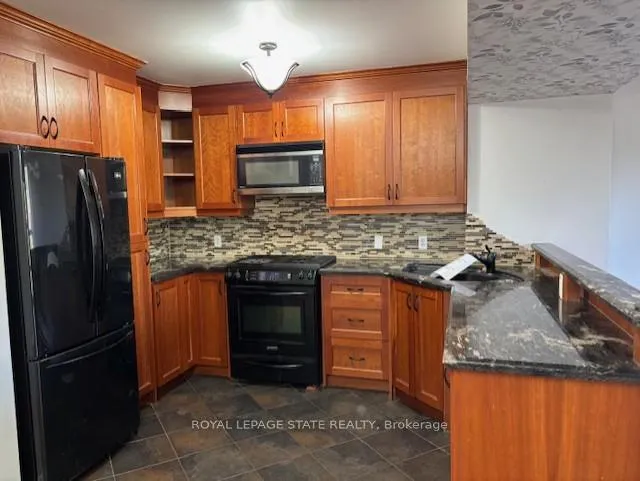 Photo 3 of 45 Thames Way, Hamilton, Mount Hope — HOMEH