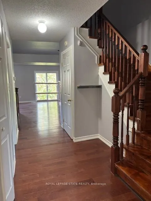 Photo 8 of 45 Thames Way, Hamilton, Mount Hope — HOMEH