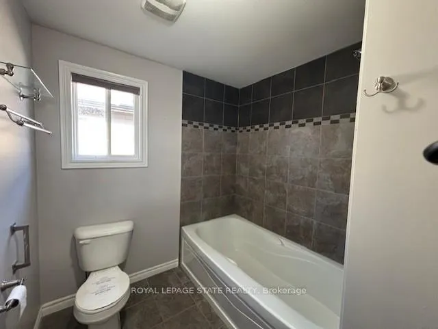 Photo 11 of 45 Thames Way, Hamilton, Mount Hope — HOMEH