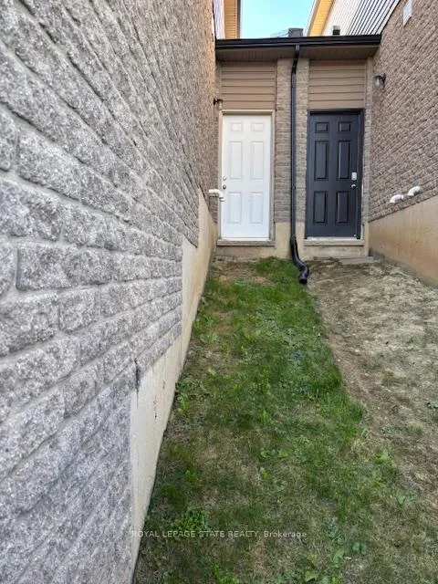 Photo 26 of 45 Thames Way, Hamilton, Mount Hope — HOMEH