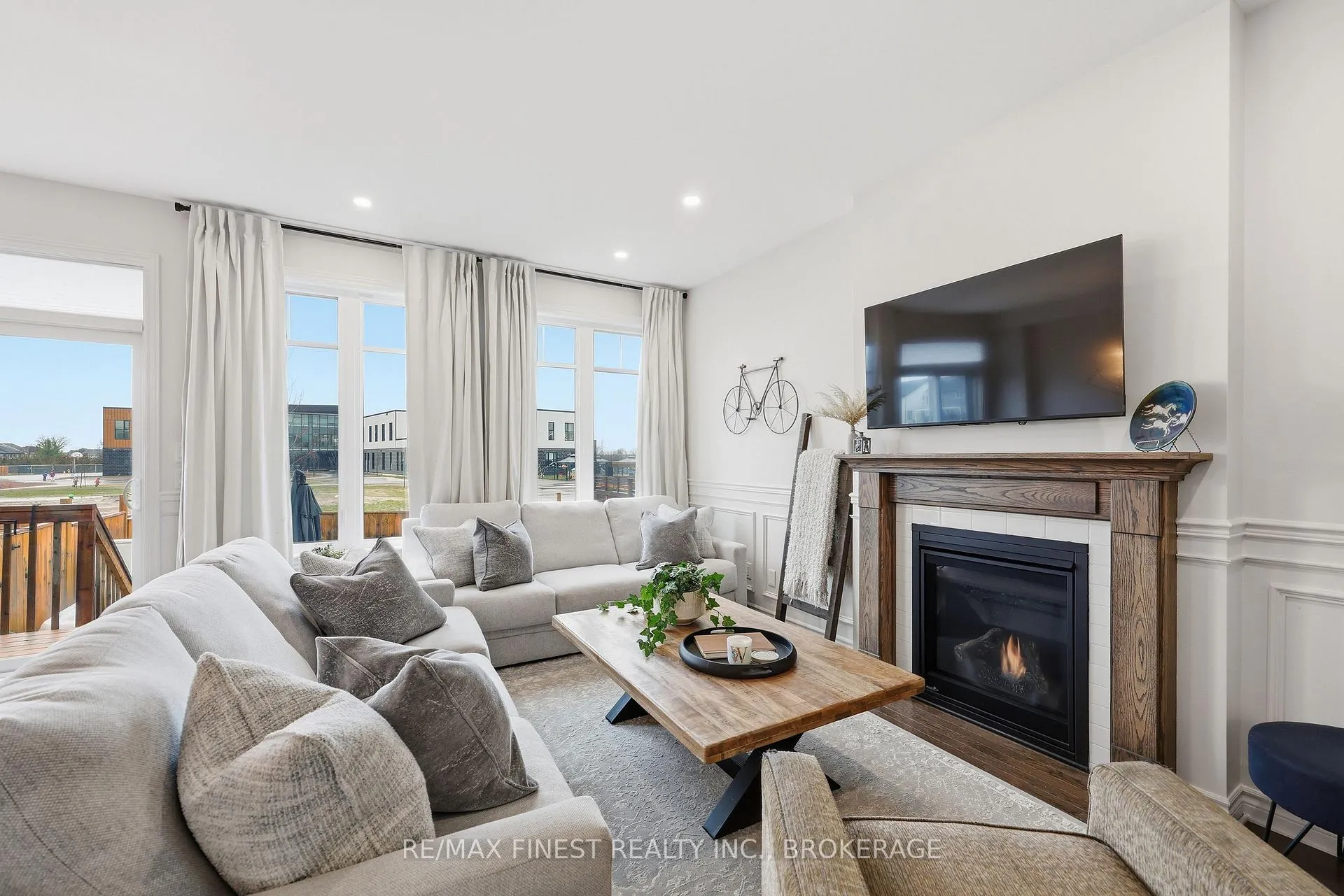 Photo 12 of 1669 Tenley Drive, Kingston, City Northwest — HOMEH
