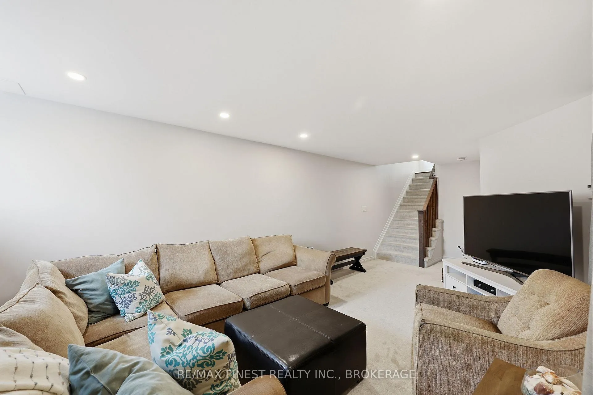 Photo 40 of 1669 Tenley Drive, Kingston, City Northwest — HOMEH