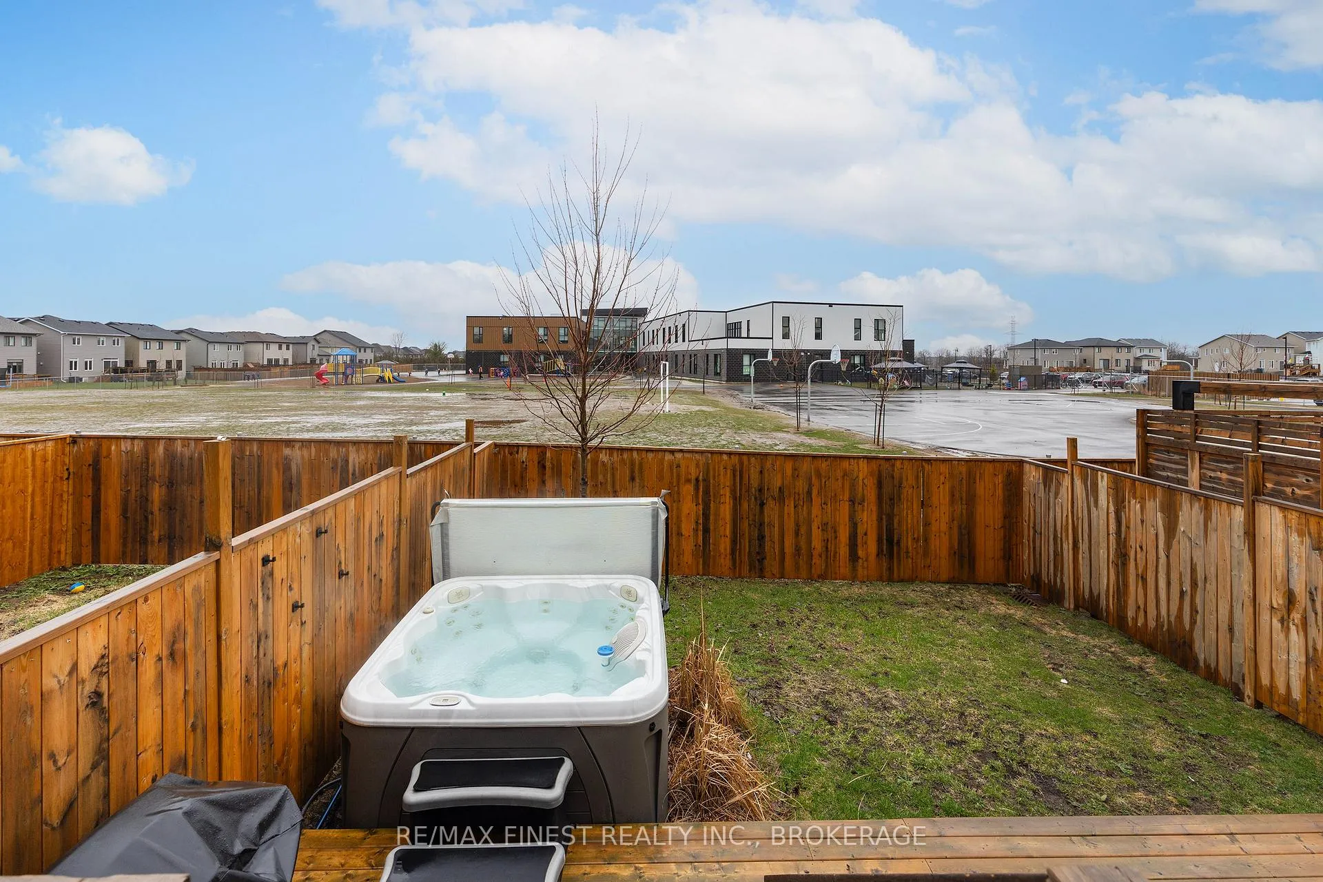 Photo 47 of 1669 Tenley Drive, Kingston, City Northwest — HOMEH
