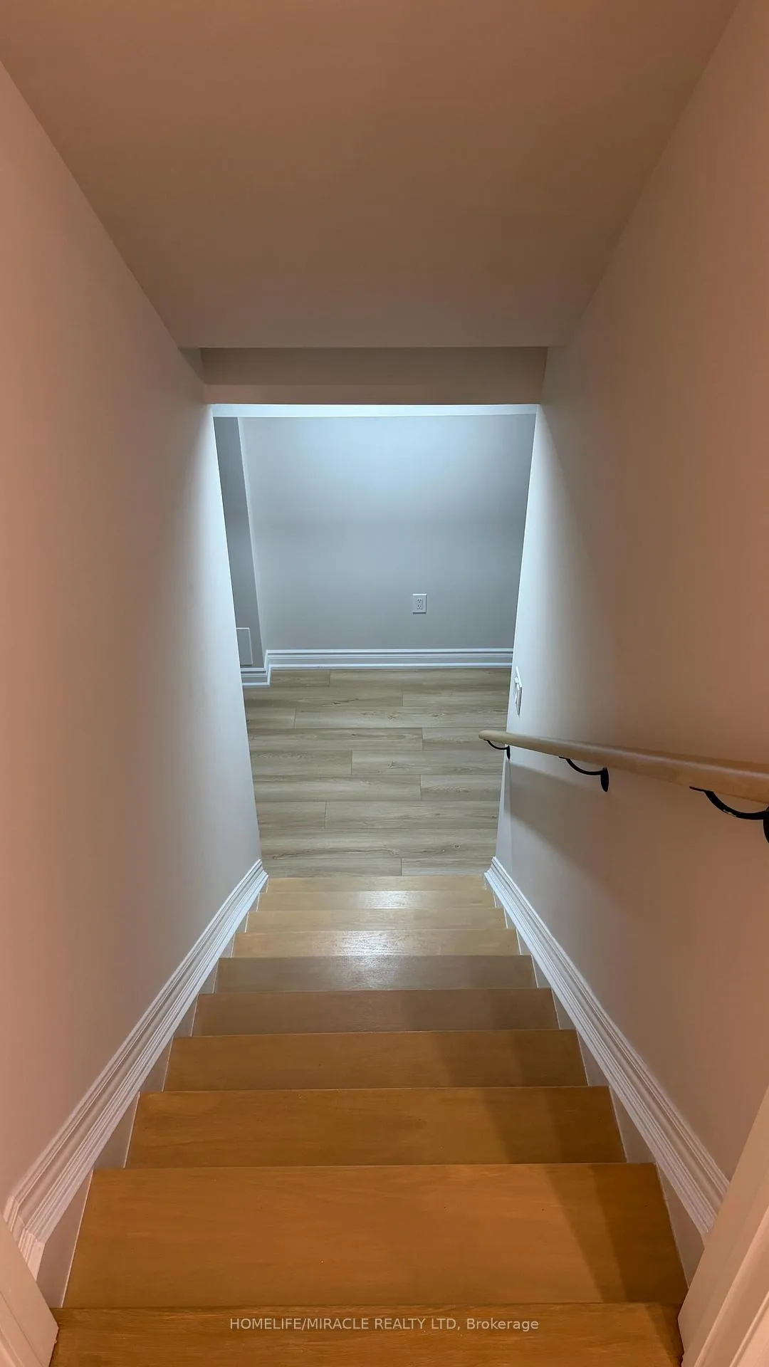 Photo 6 of Unit Bsmt, 8 Reign Lane, Markham, Cedarwood — HOMEH