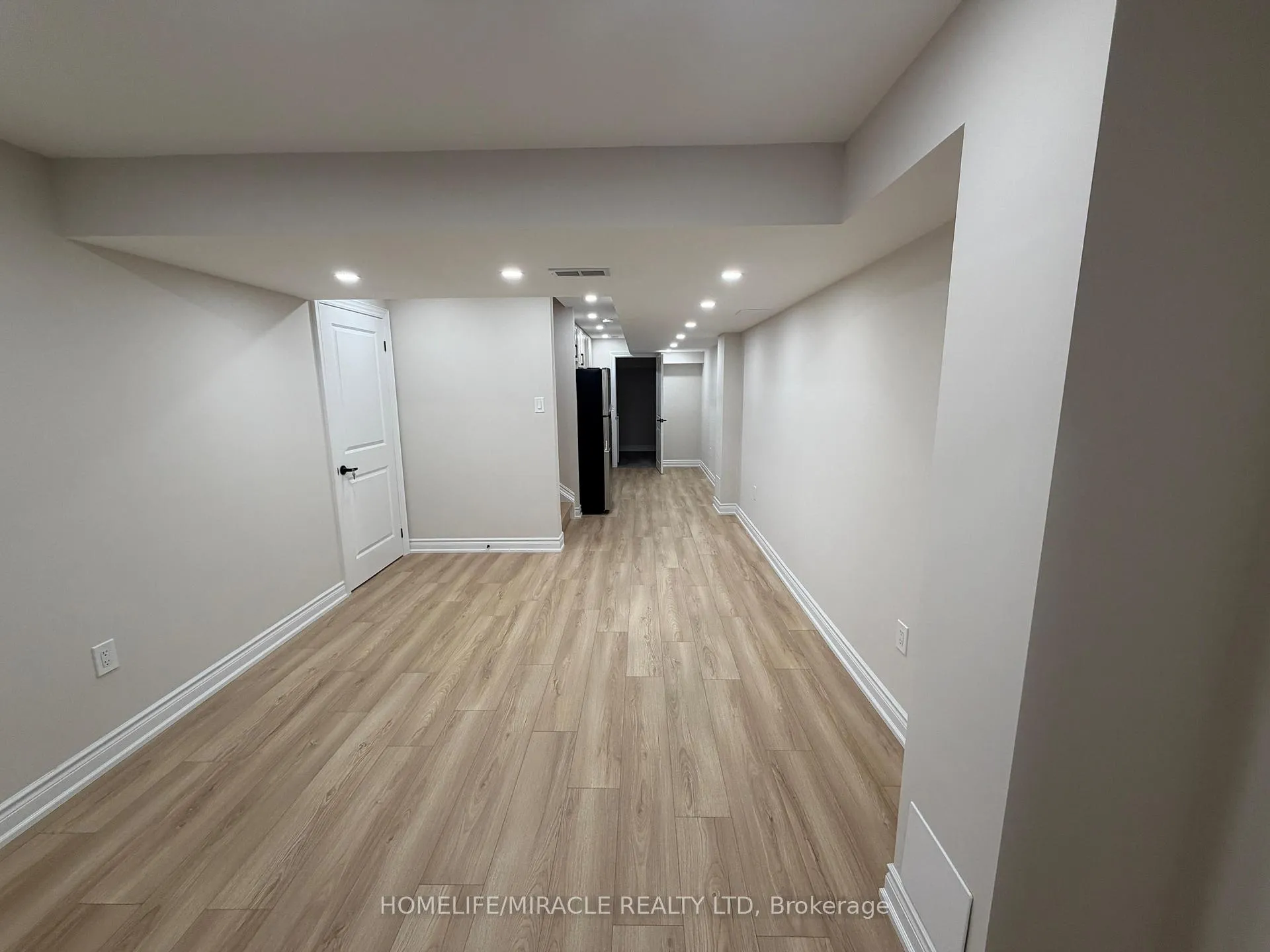 Photo 8 of Unit Bsmt, 8 Reign Lane, Markham, Cedarwood — HOMEH