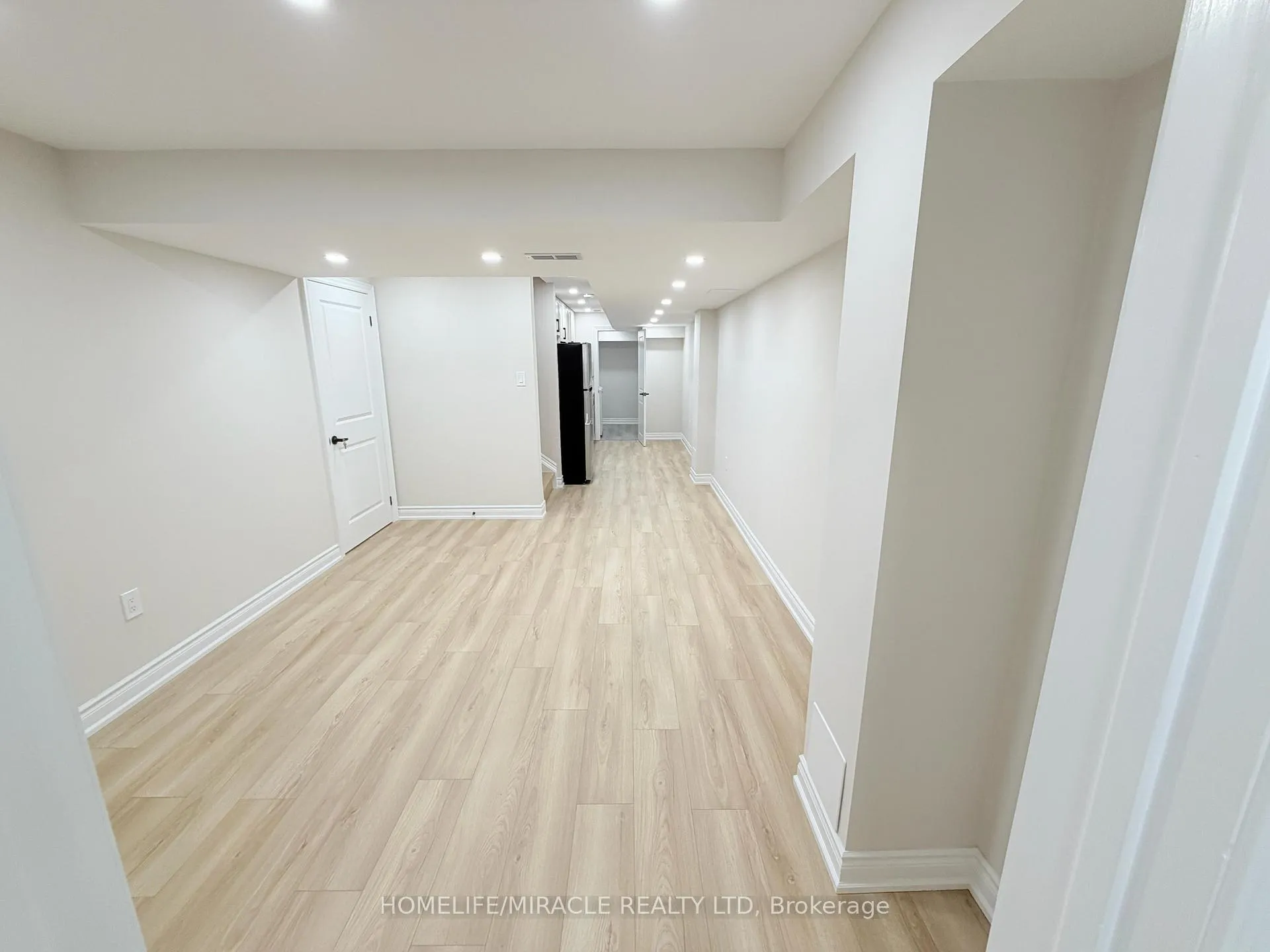 Photo 10 of Unit Bsmt, 8 Reign Lane, Markham, Cedarwood — HOMEH