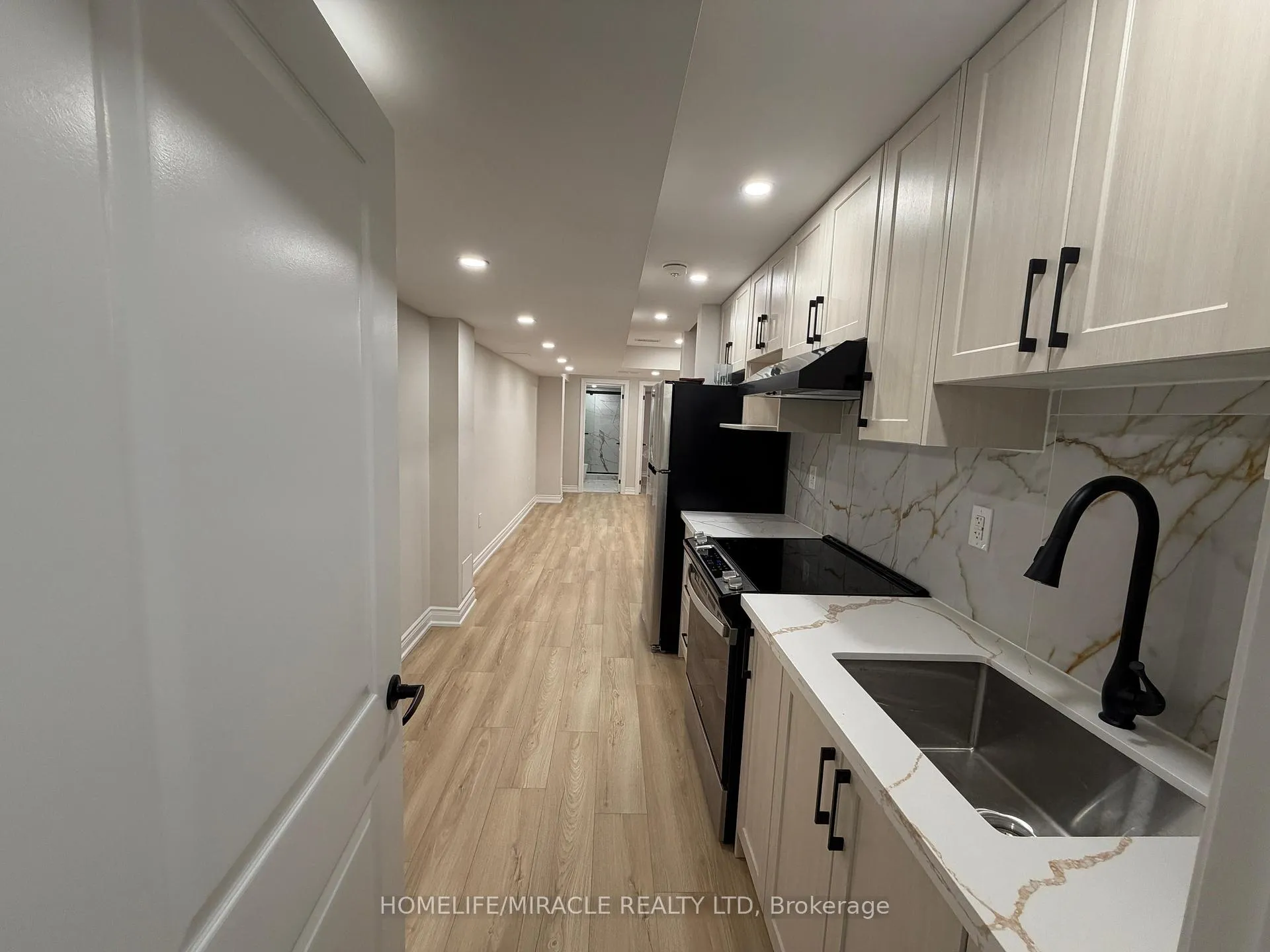 Photo 11 of Unit Bsmt, 8 Reign Lane, Markham, Cedarwood — HOMEH