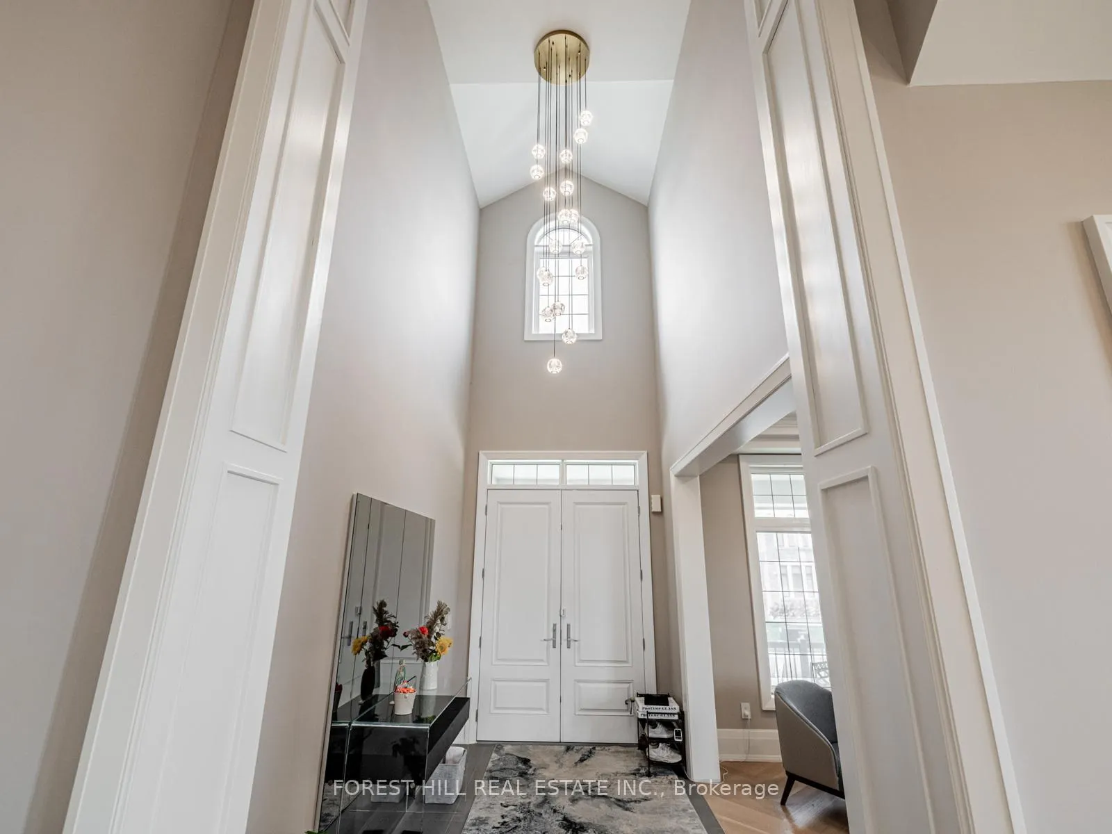 Photo 3 of 13 Pellegrini Drive, Vaughan, Kleinburg — HOMEH