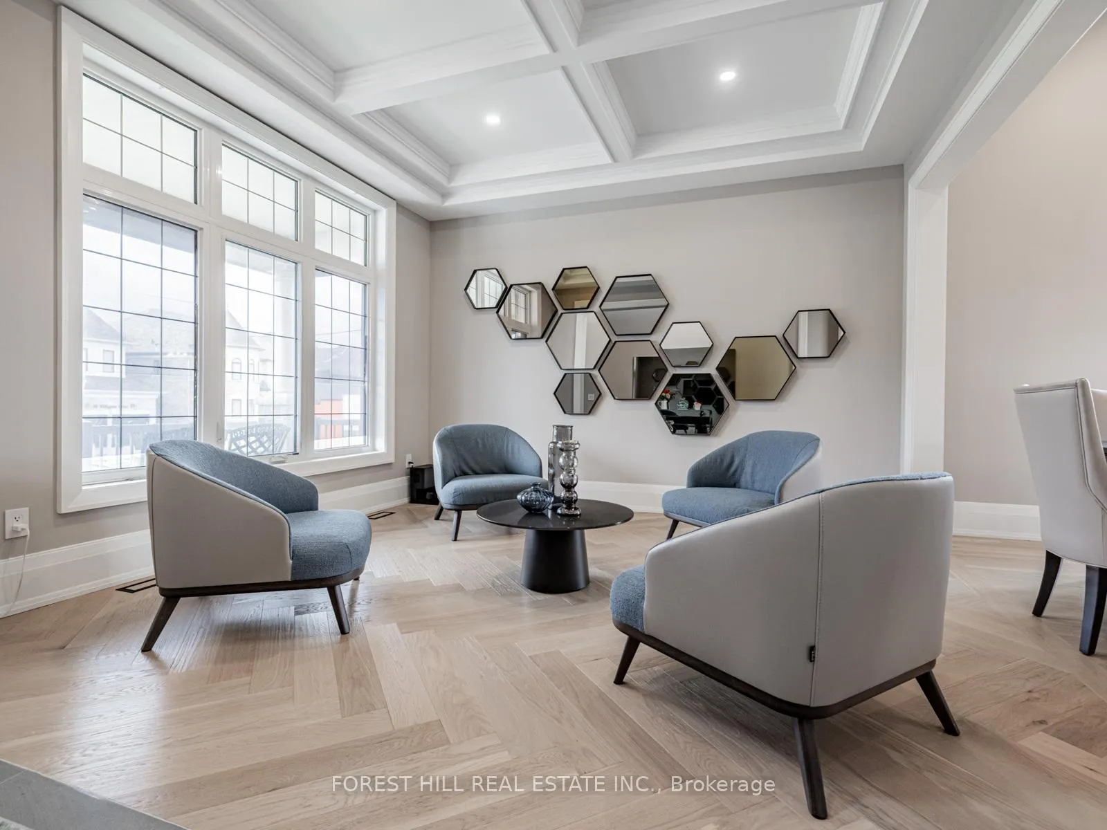 Photo 6 of 13 Pellegrini Drive, Vaughan, Kleinburg — HOMEH