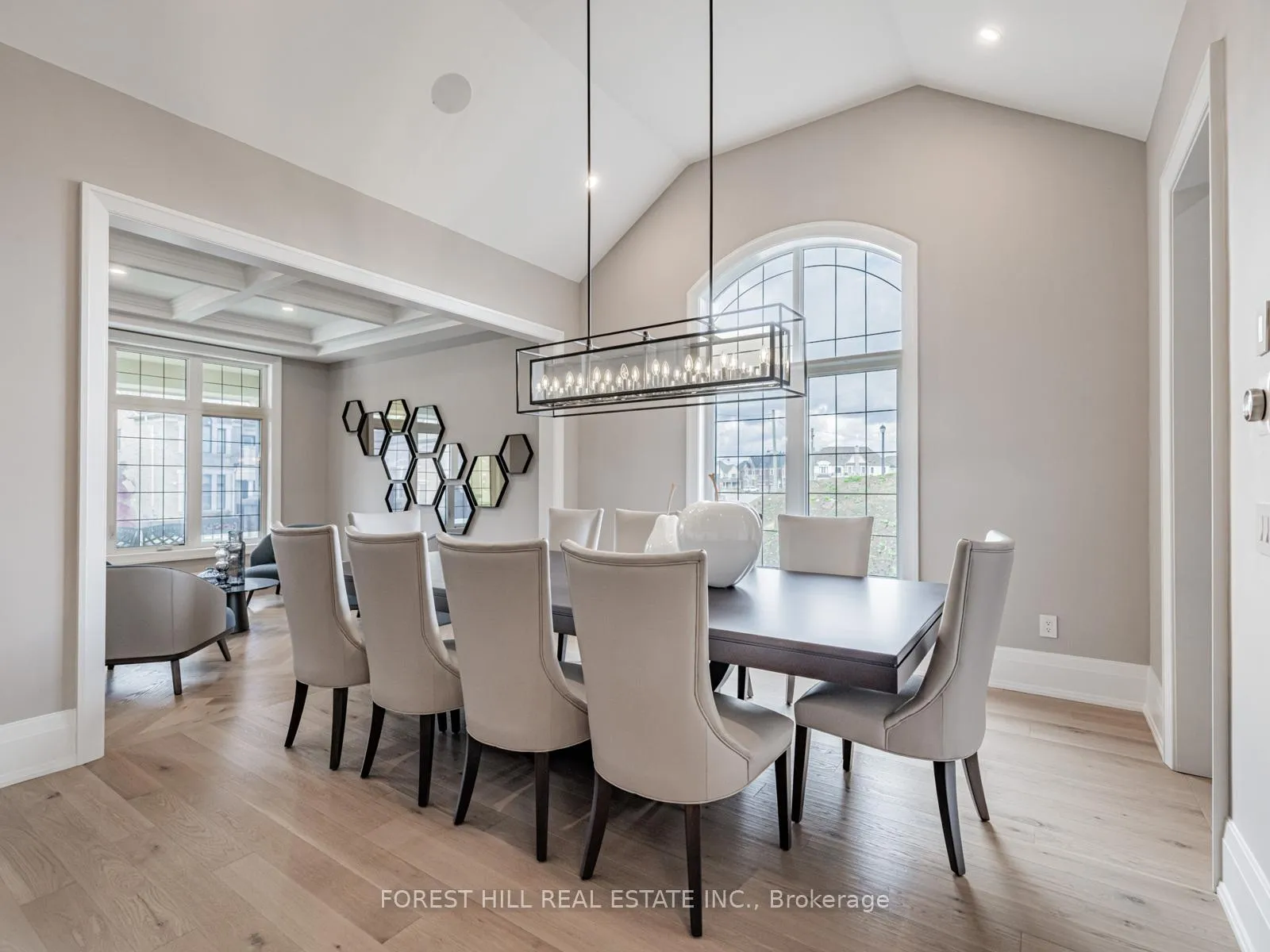 Photo 9 of 13 Pellegrini Drive, Vaughan, Kleinburg — HOMEH