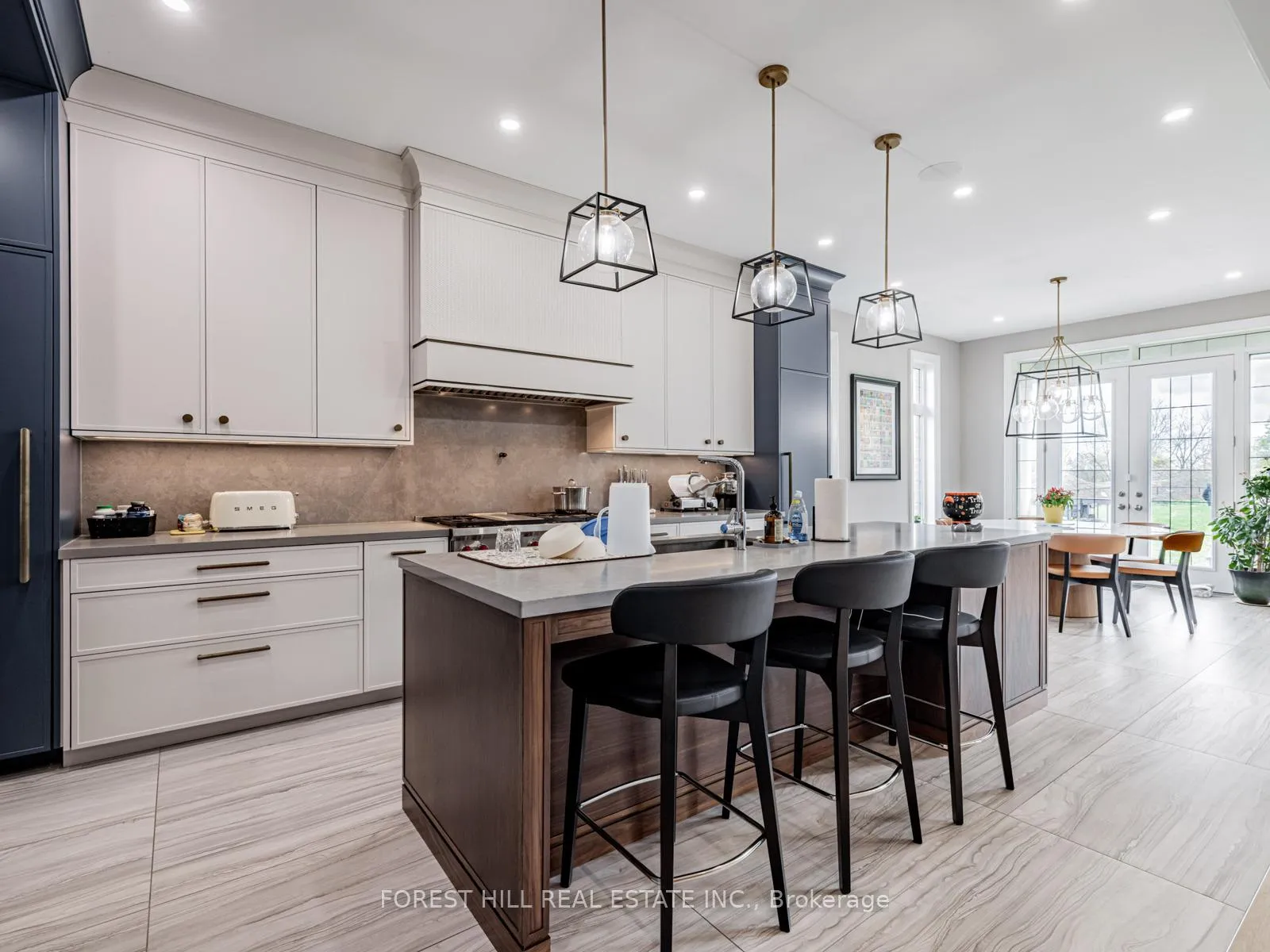 Photo 12 of 13 Pellegrini Drive, Vaughan, Kleinburg — HOMEH