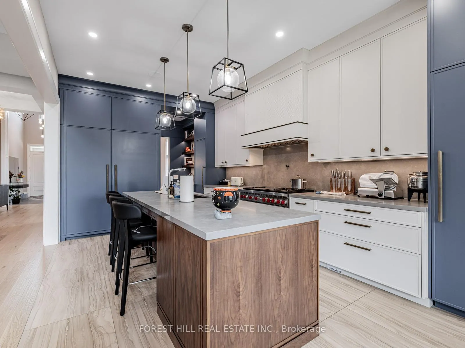 Photo 14 of 13 Pellegrini Drive, Vaughan, Kleinburg — HOMEH