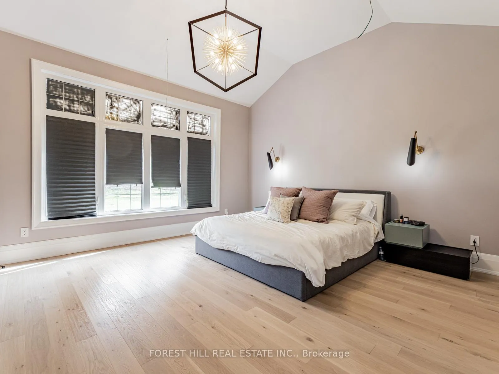 Photo 23 of 13 Pellegrini Drive, Vaughan, Kleinburg — HOMEH