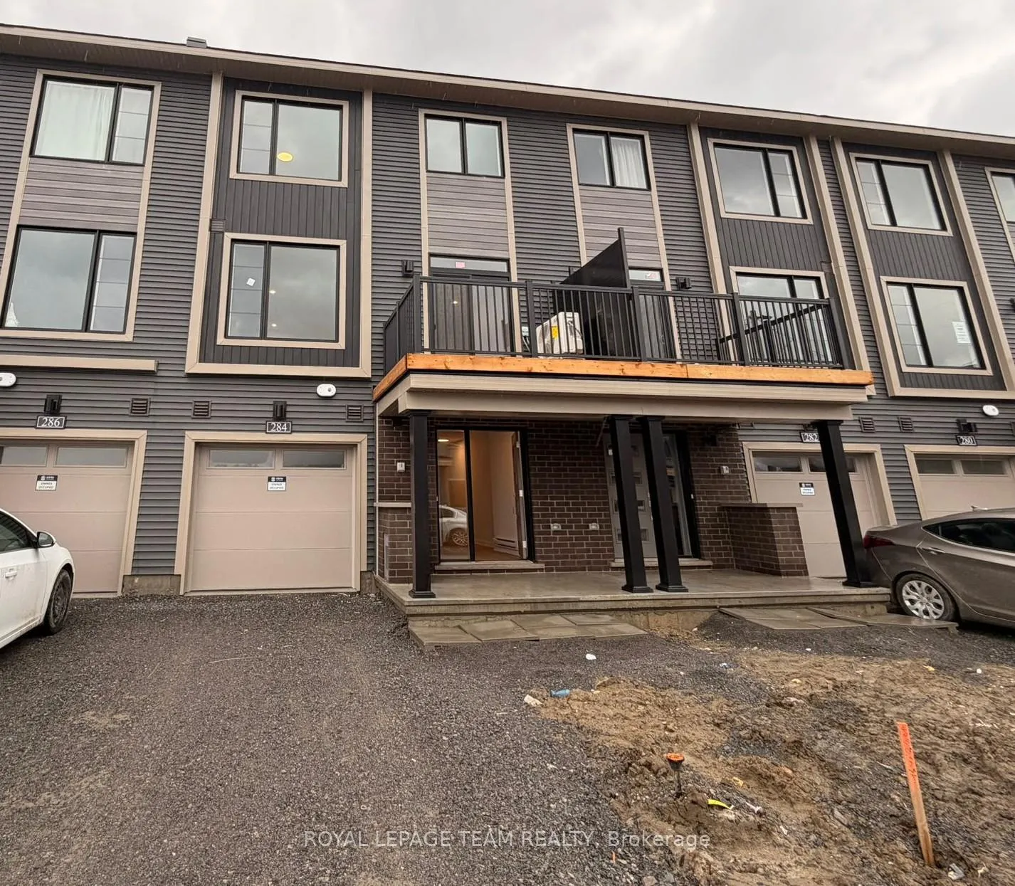 Photo 1 of 284 Bankside Way, Ottawa, Barrhaven - Half Moon Bay — HOMEH
